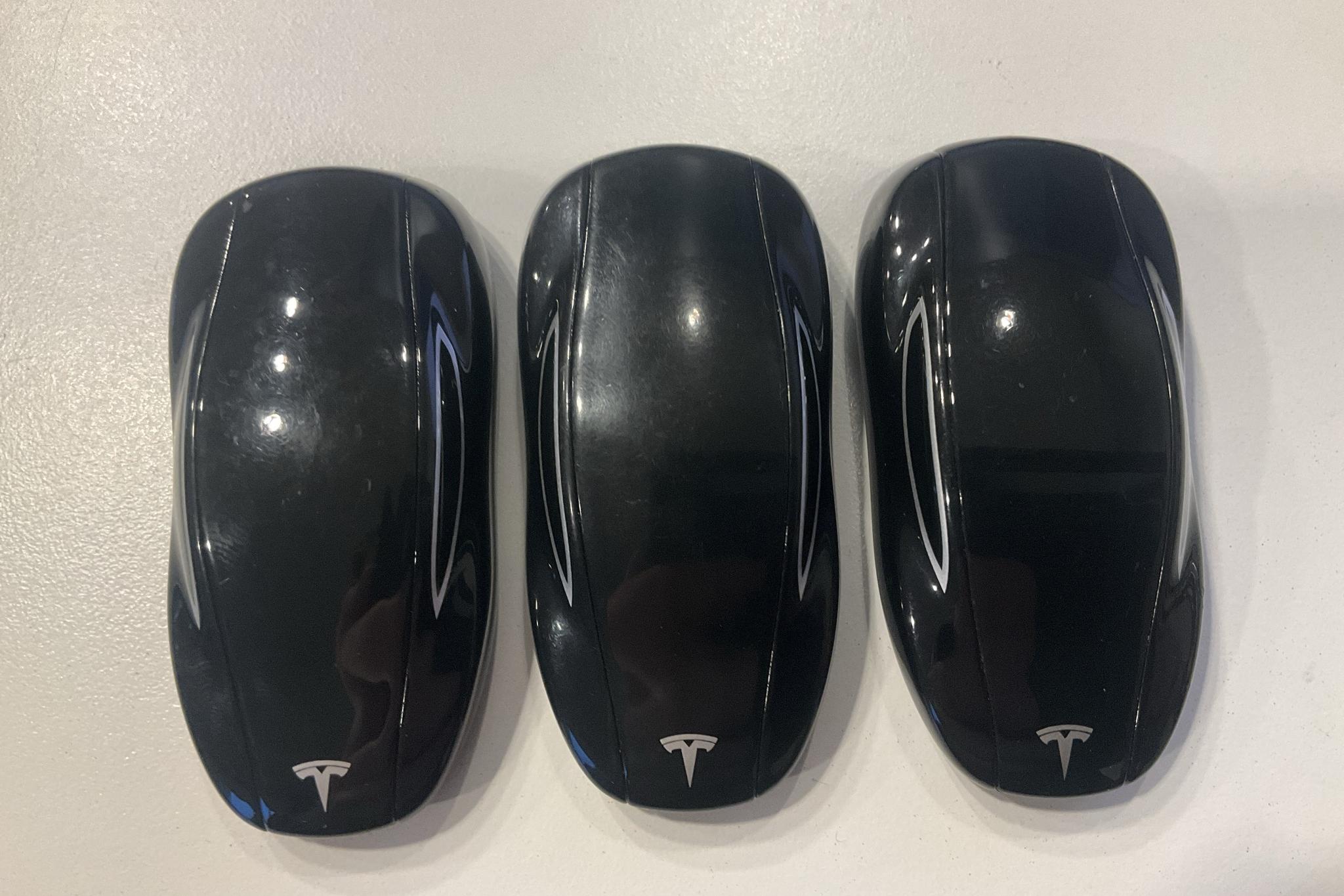 Tesla Model S 75D - 22 572 mil - Automat - grå - 2018