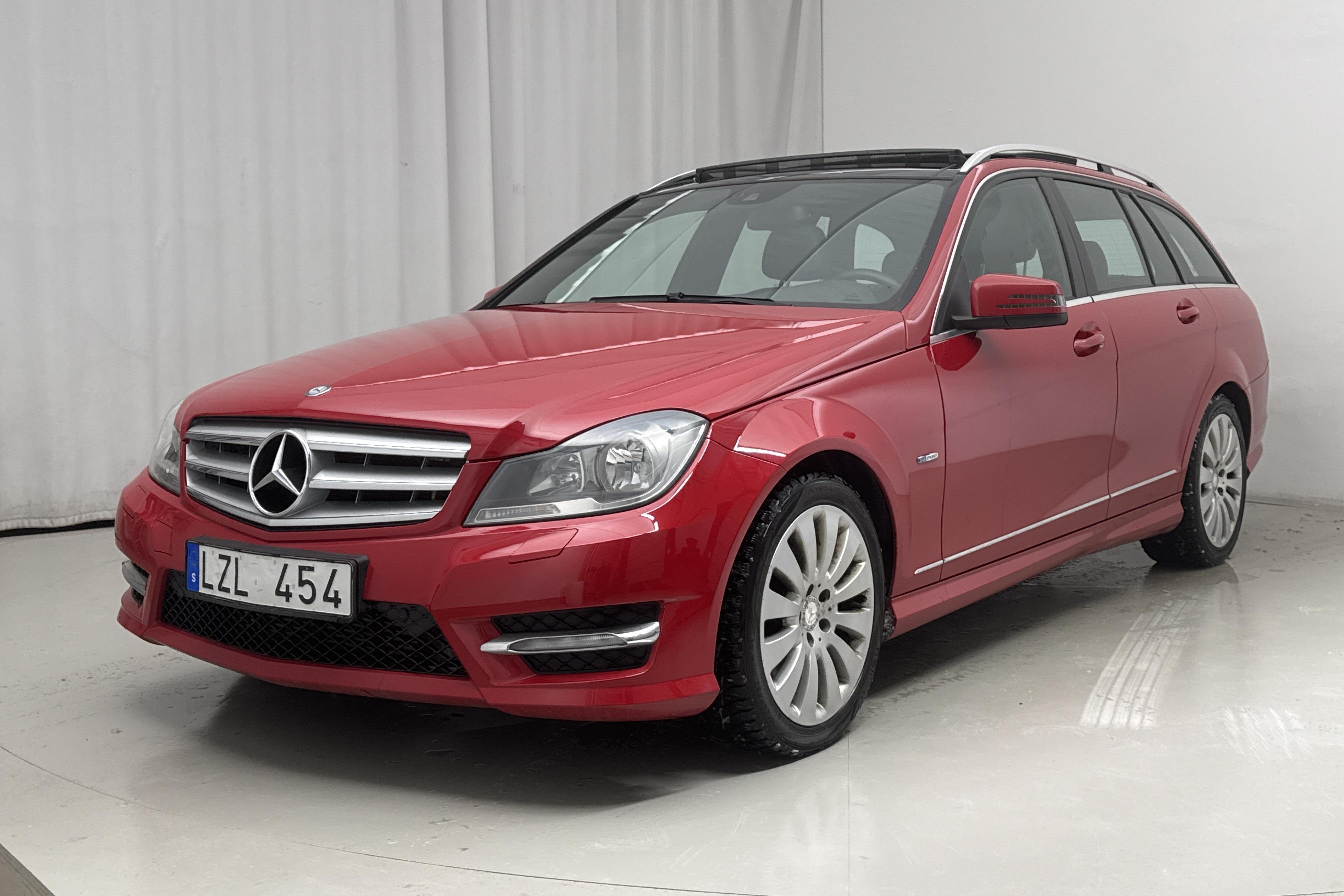 Mercedes C 180 Kombi S204 (156hk) - 15 357 mil - Automat - Light Red - 2012