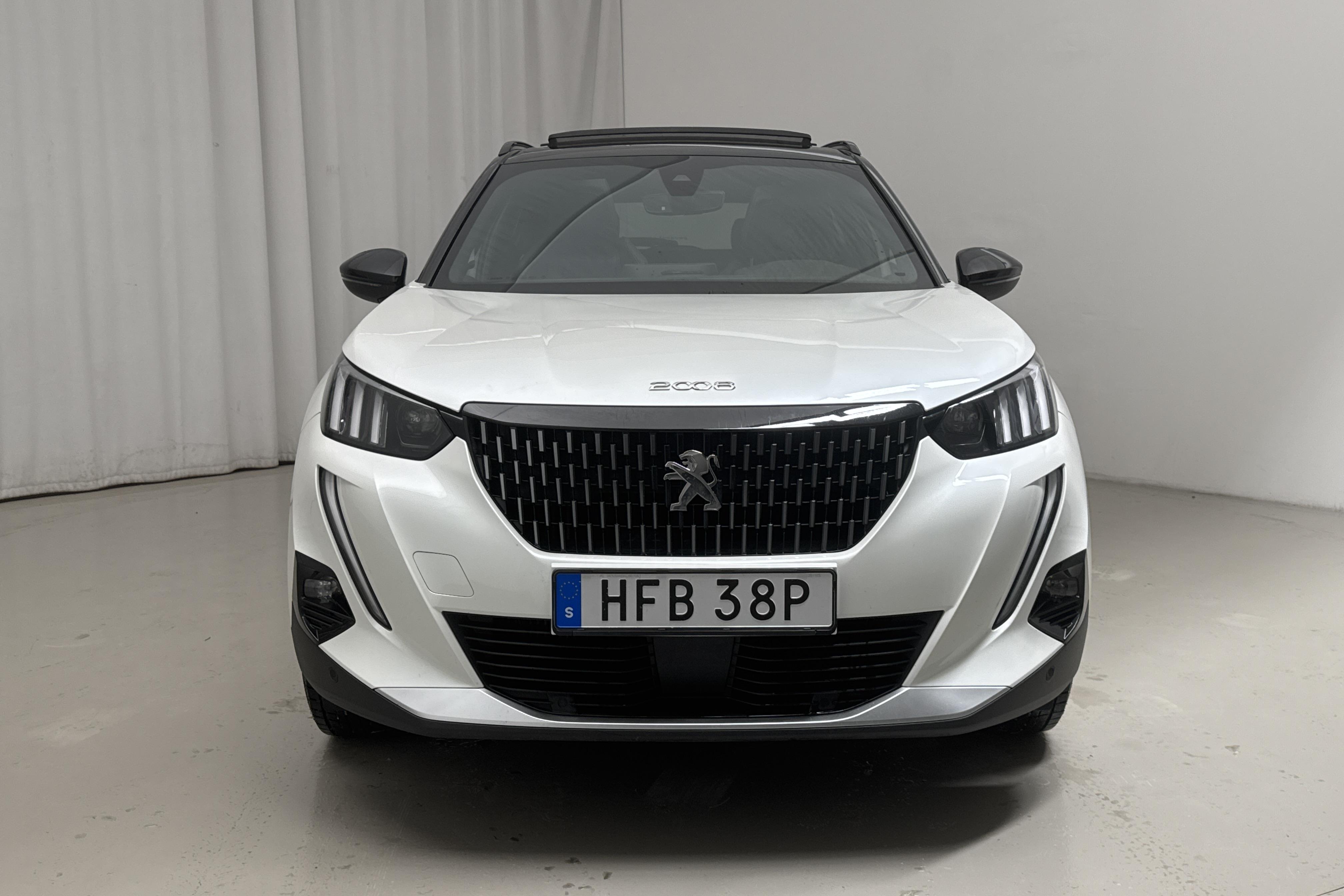 Peugeot 2008 1.2 PureTech (130hk) - 8 855 mil - Manuell - vit - 2021