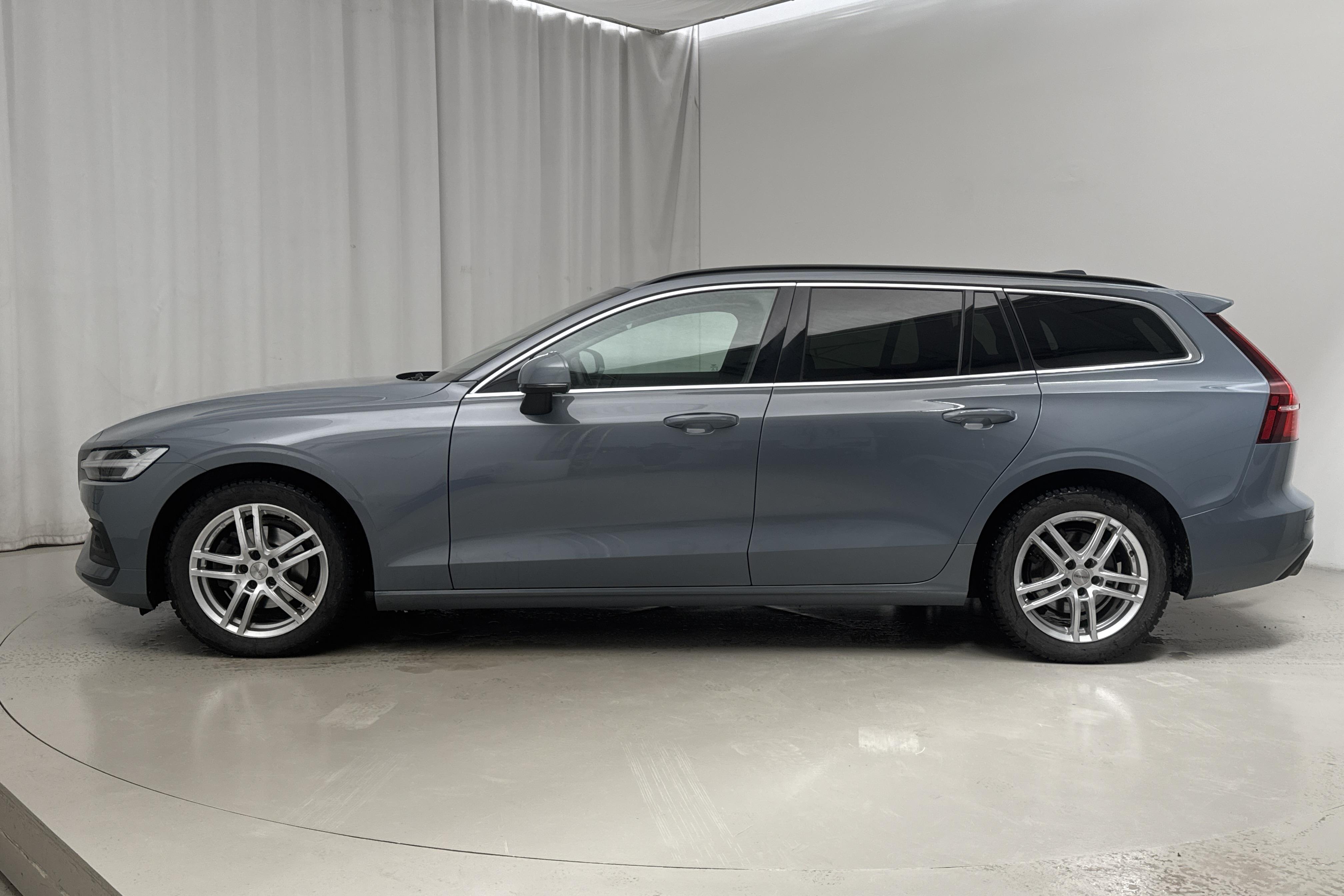 Volvo V60 B4 Mildhybrid, Diesel (197hk) - 6 558 mil - Automat - grå - 2022