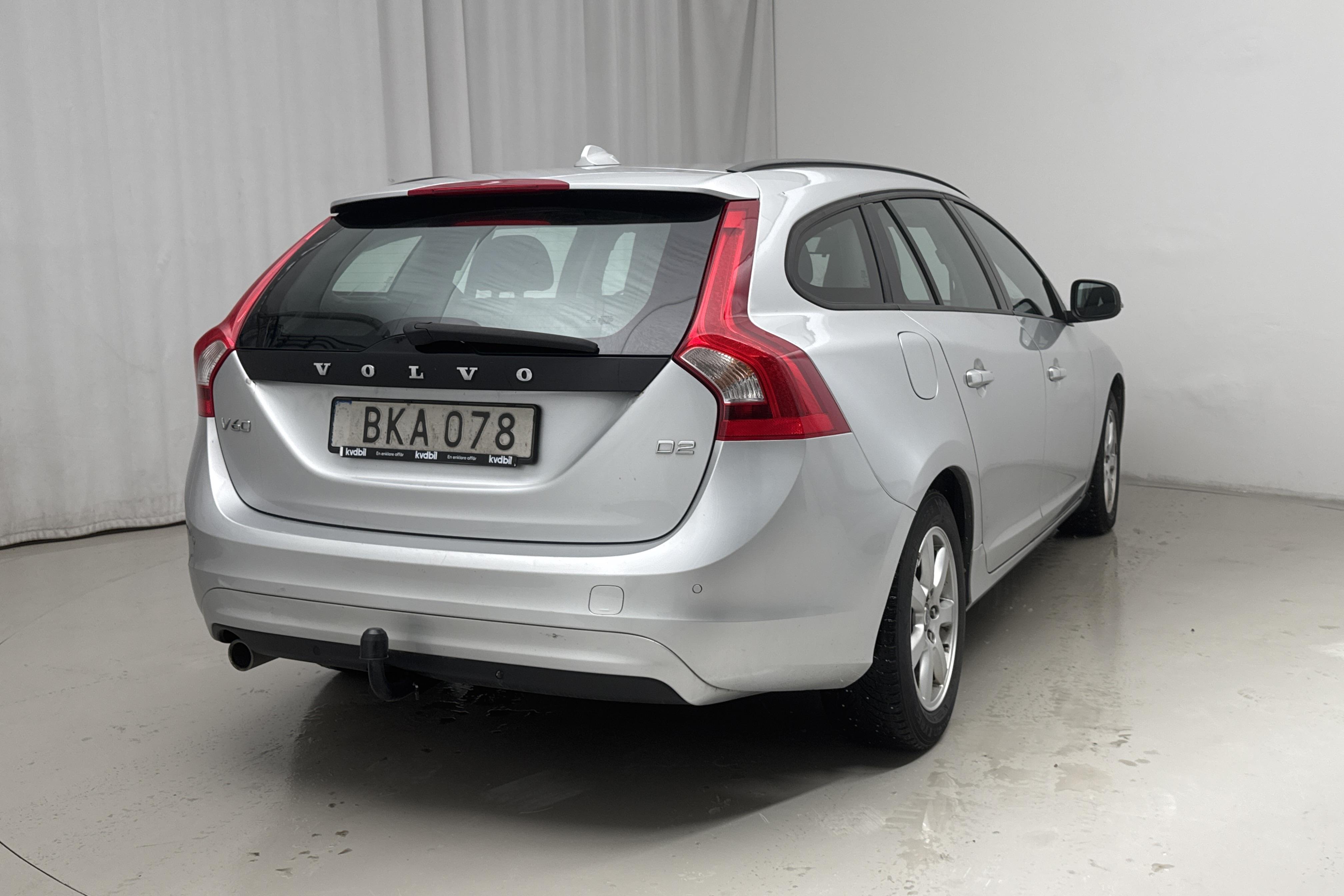 Volvo V60 D2 (115hk) - 28 268 mil - Manuell - silver - 2014