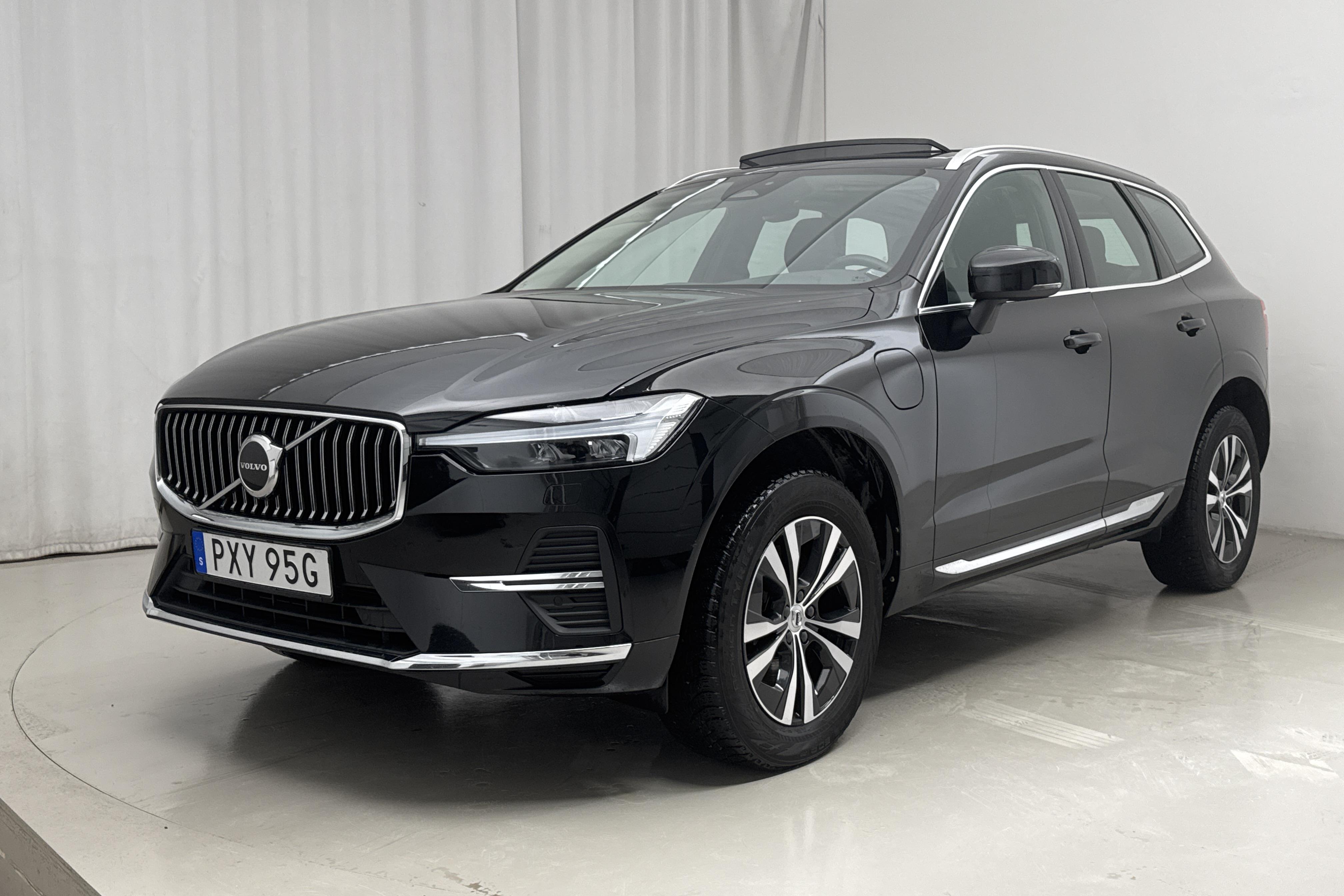 Volvo XC60 T6 AWD Recharge (340hk) - 6 846 mil - Automat - svart - 2022