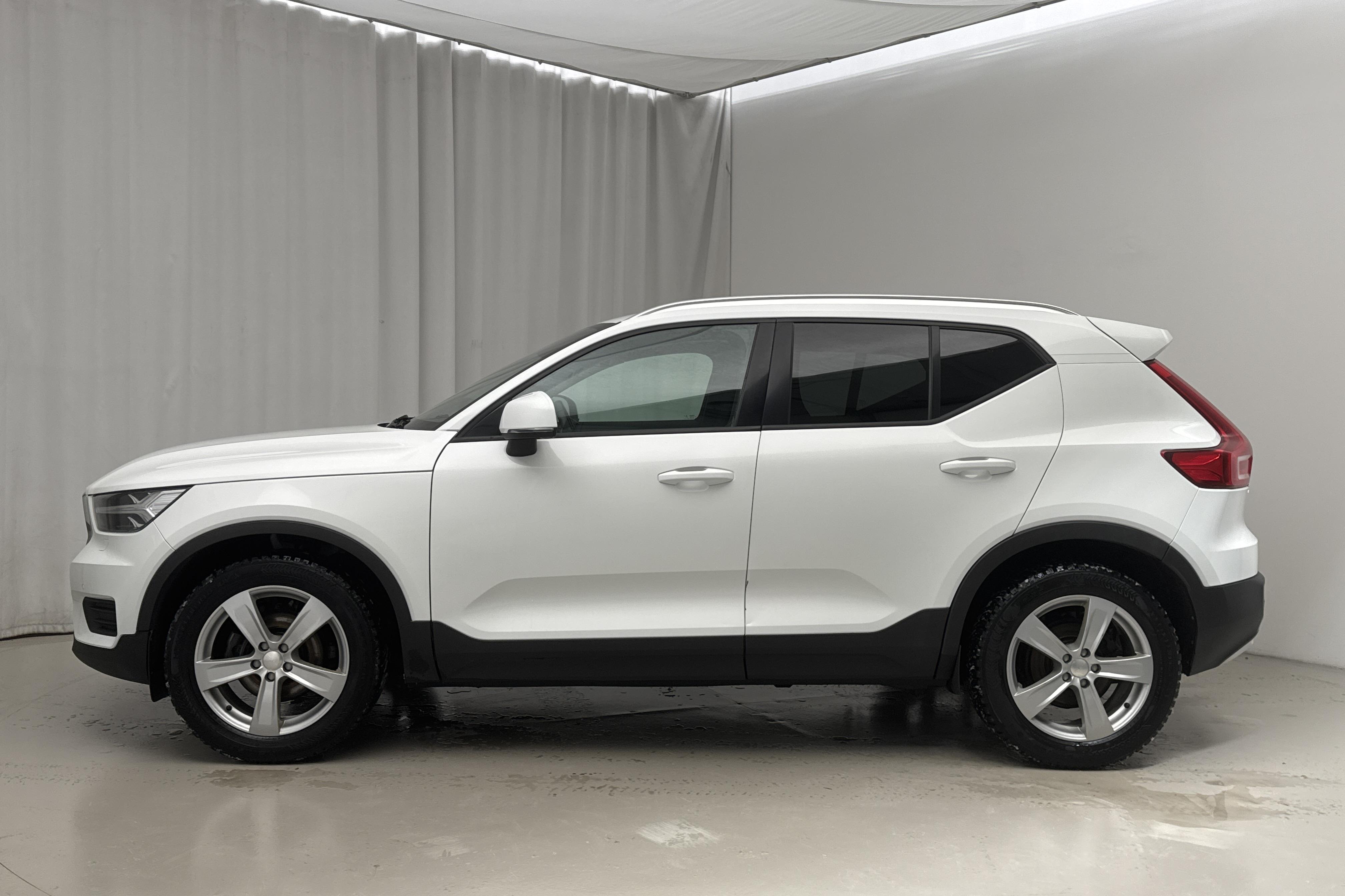 Volvo XC40 D3 2WD (150hk) - 27 959 mil - Automat - vit - 2019