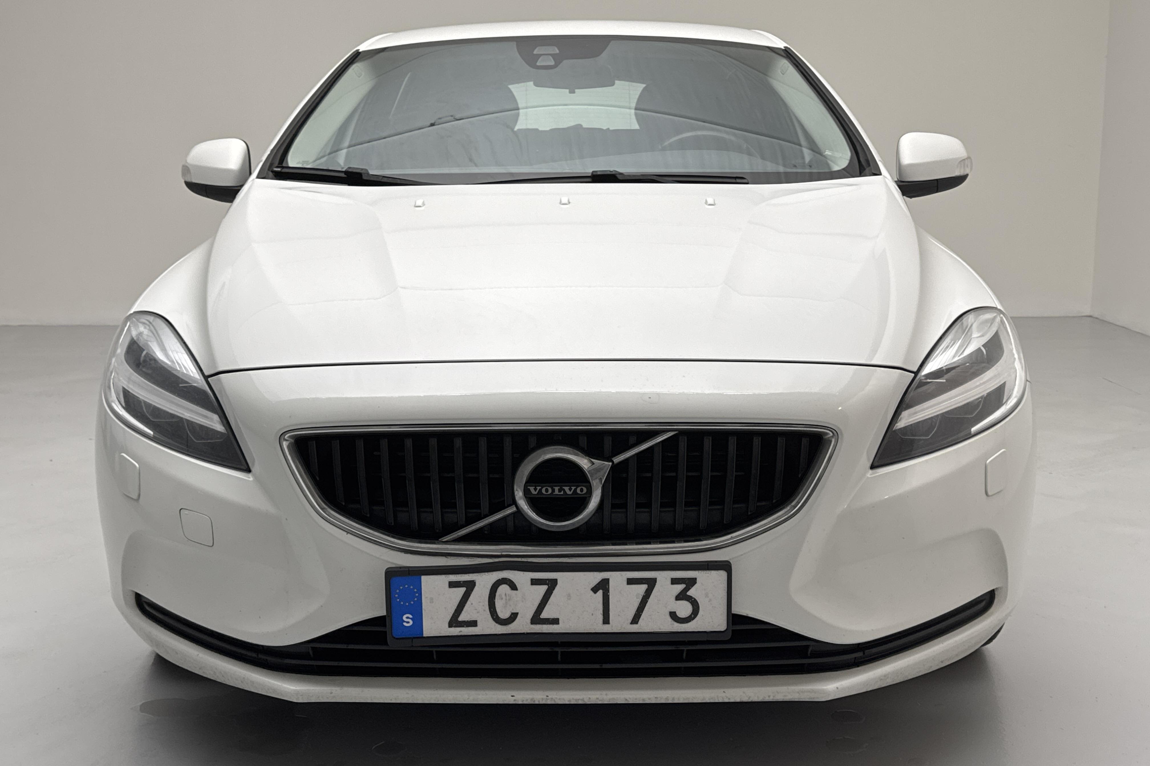 Volvo V40 D2 (120hk) - 25 007 mil - Automat - vit - 2018