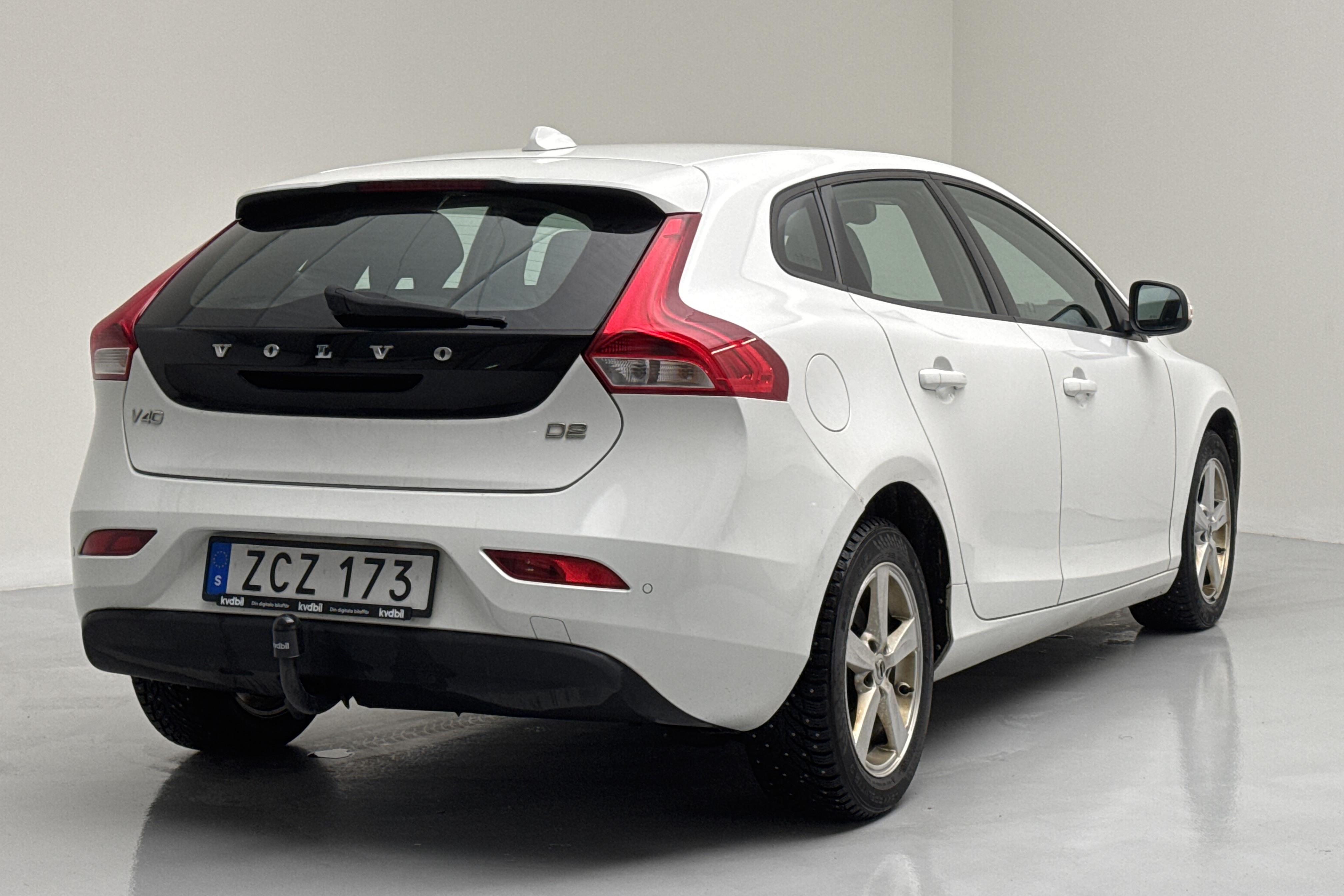 Volvo V40 D2 (120hk) - 25 007 mil - Automat - vit - 2018