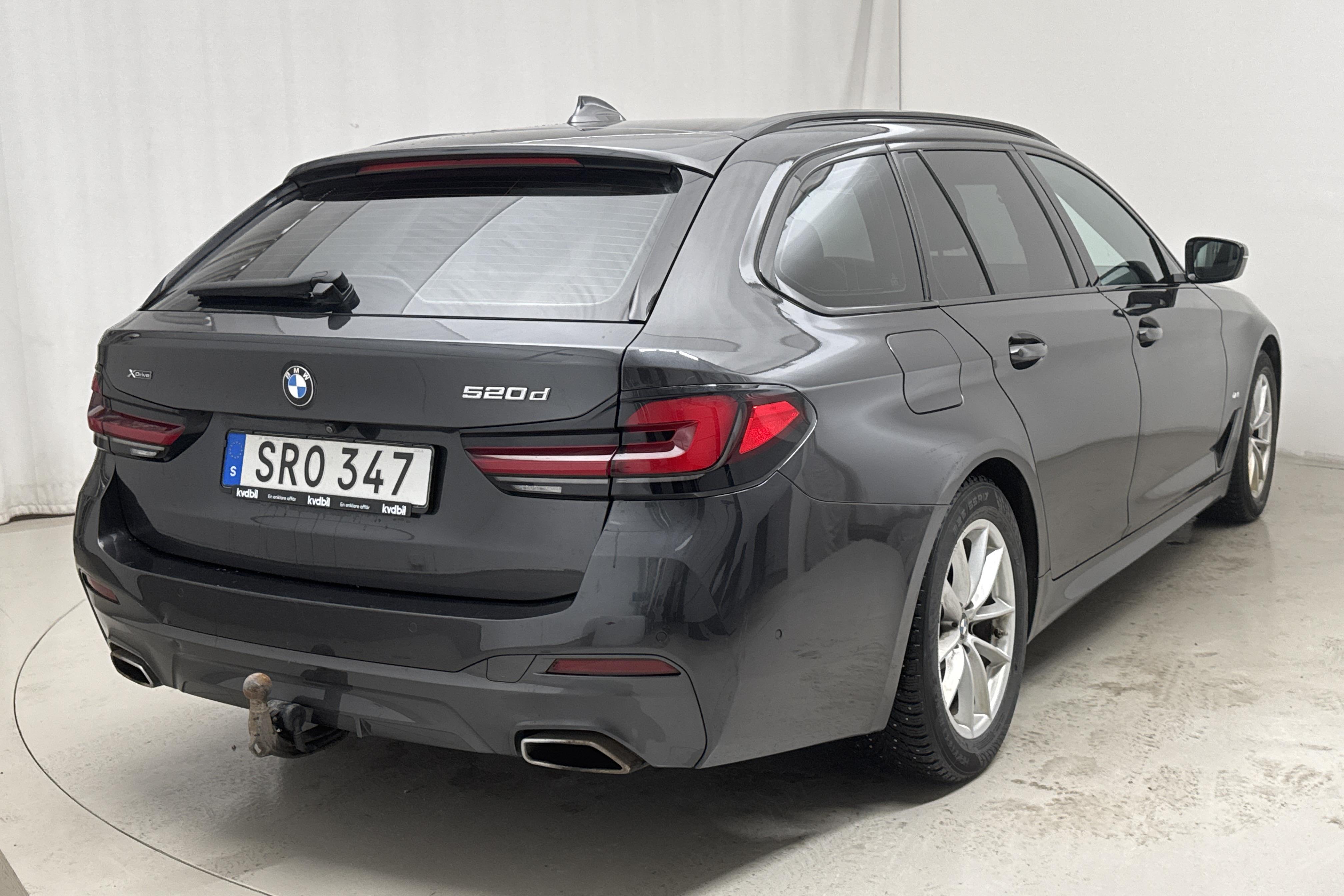 BMW 520d xDrive Touring, G31 LCI (190hk+11hk) - 13 907 mil - Automat - grå - 2021