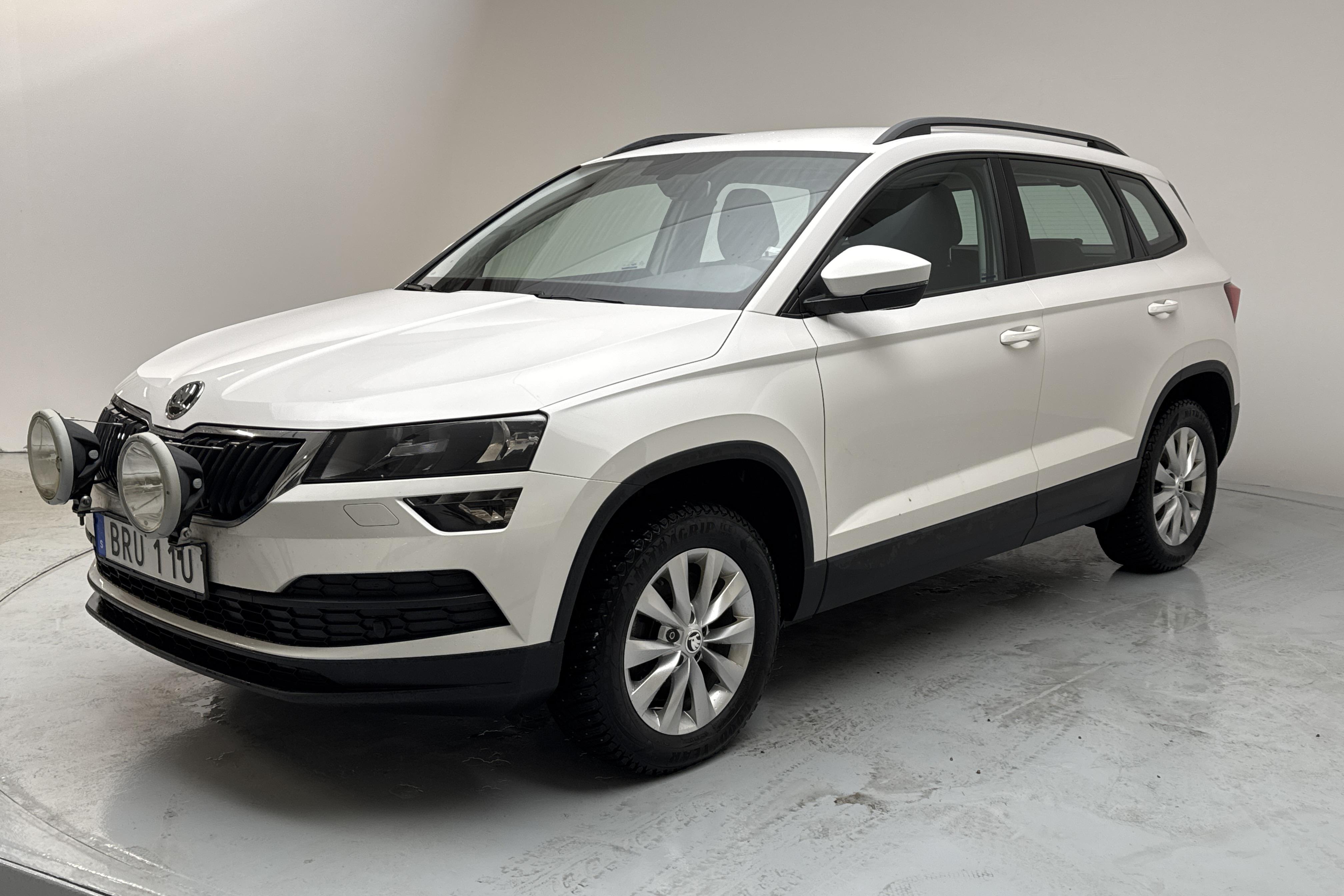 Skoda Karoq 2.0 TDI 4X4 (150hk) - 9 285 mil - Manuell - vit - 2019