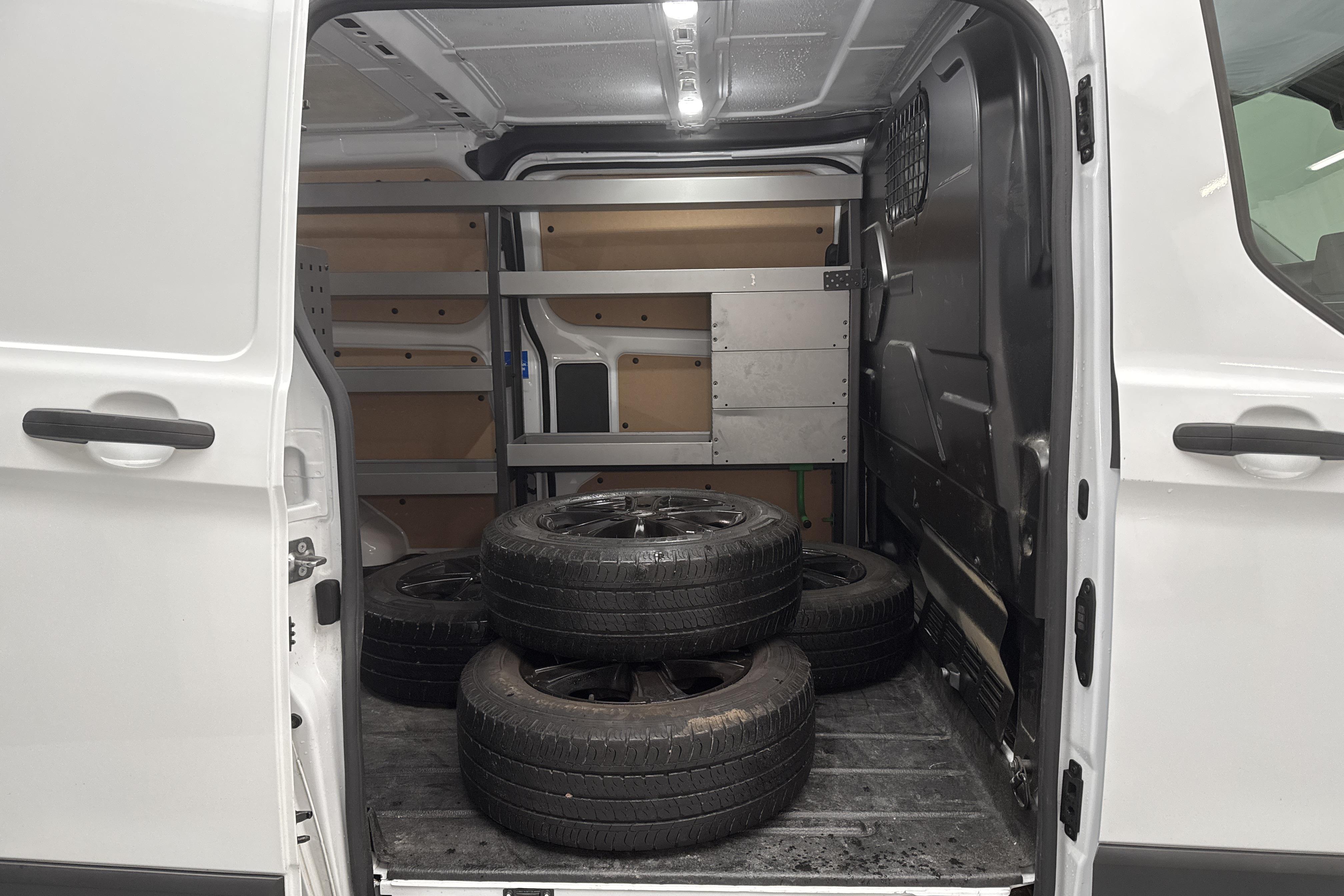 Ford Transit Custom 300 (130hk) - 1 660 mil - Automat - vit - 2023