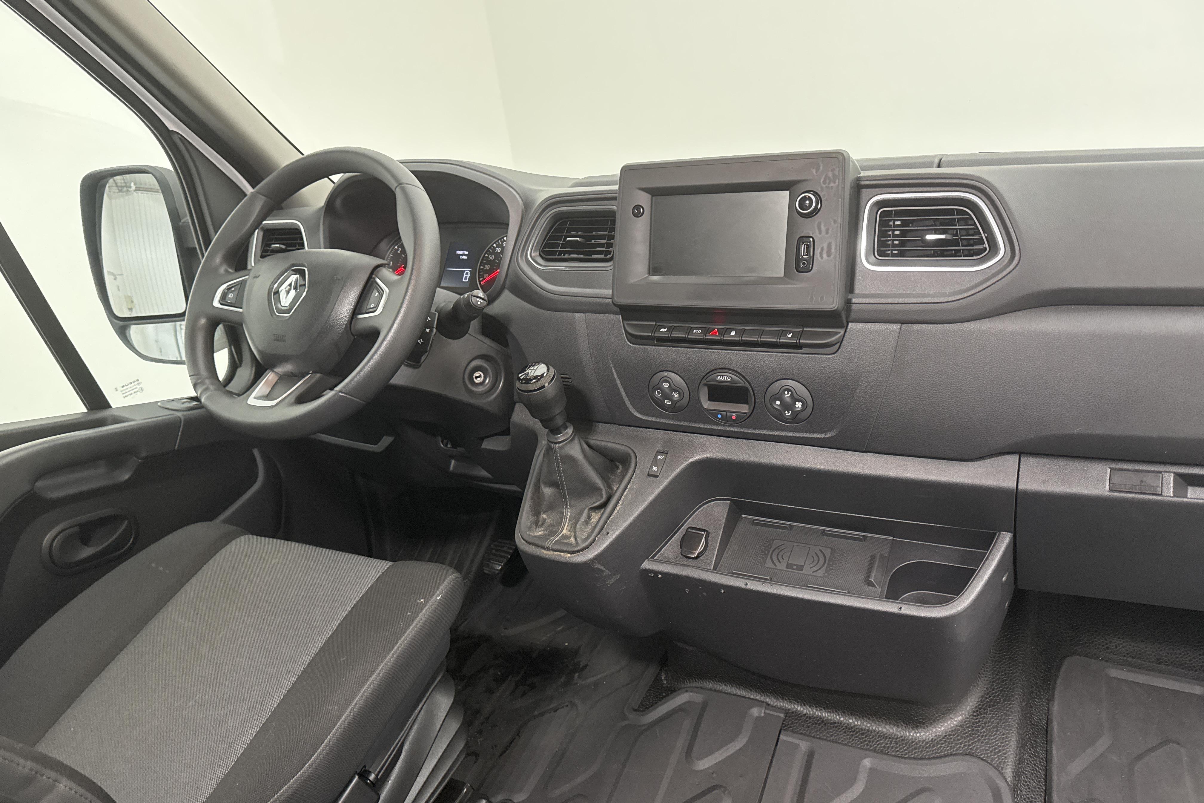 Renault Master 2.3 dCi FAP 2WD (180hk) - 10 621 mil - Manuell - vit - 2022