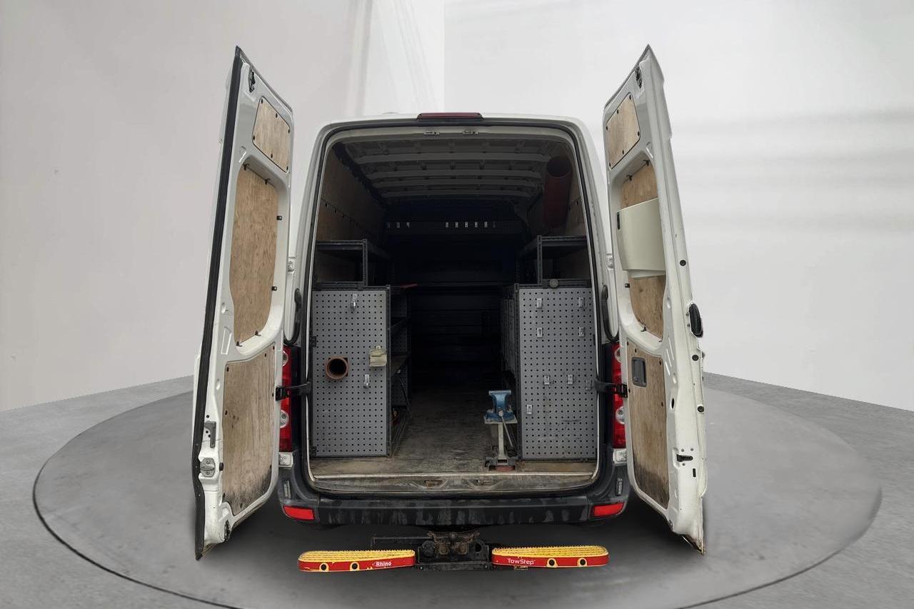 VW Crafter 35 2.5 TDI Skåp (136hk) - 13 149 mil - Automat - vit - 2010