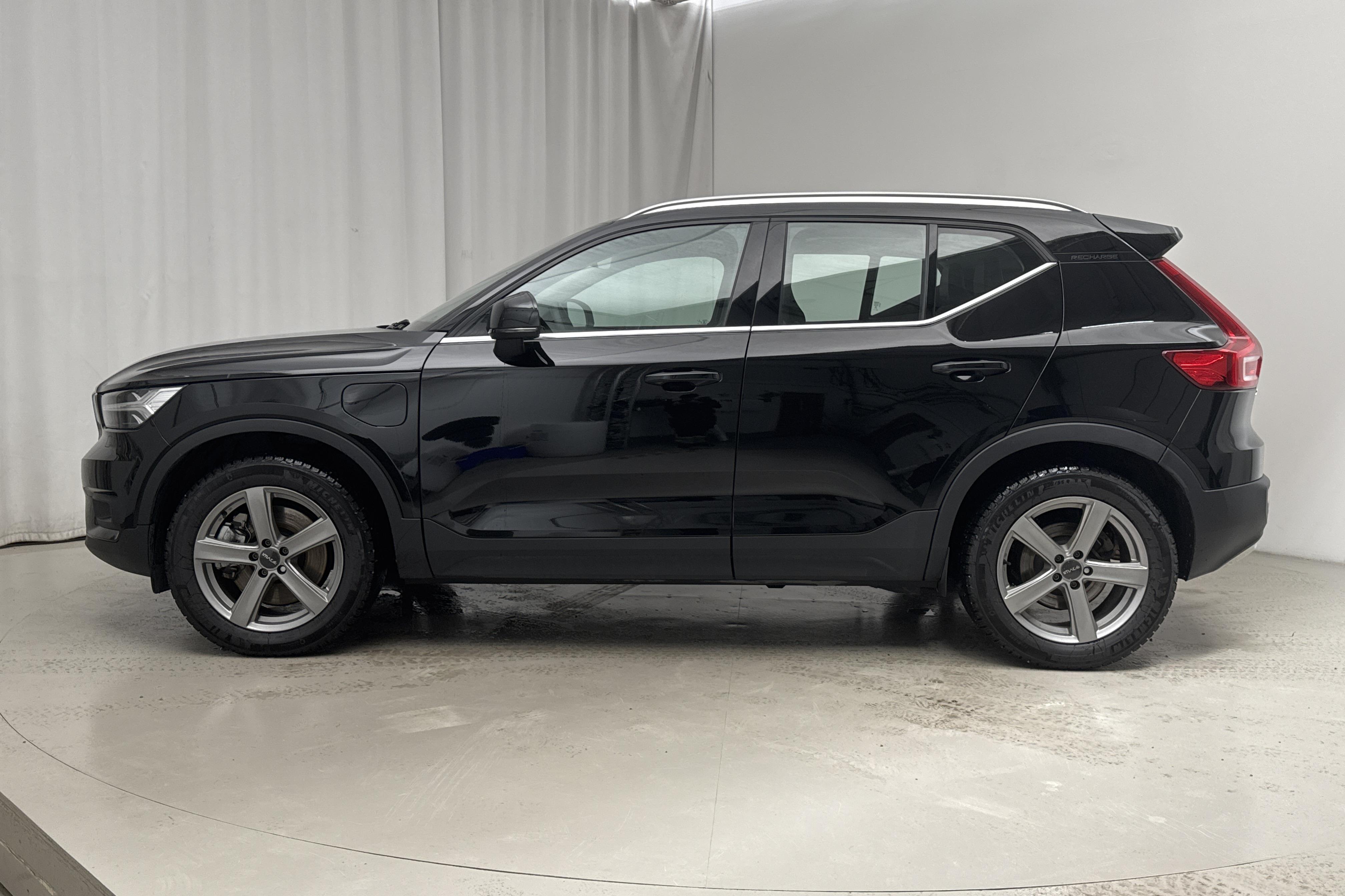 Volvo XC40 T5 FWD Recharge (262hk) - 3 331 mil - Automat - svart - 2022