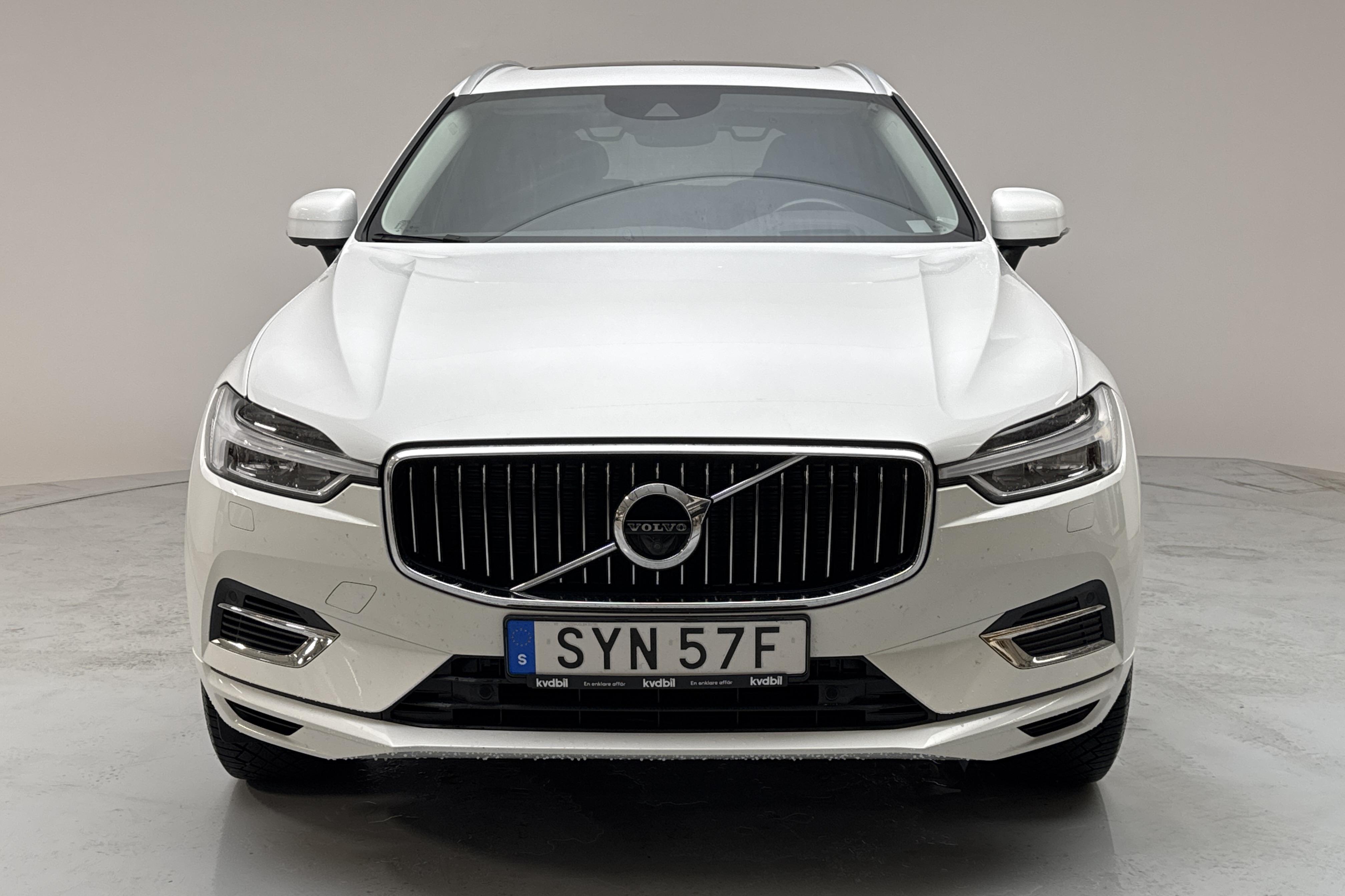 Volvo XC60 T8 AWD Recharge (390hk) - 10 101 mil - Automat - vit - 2020