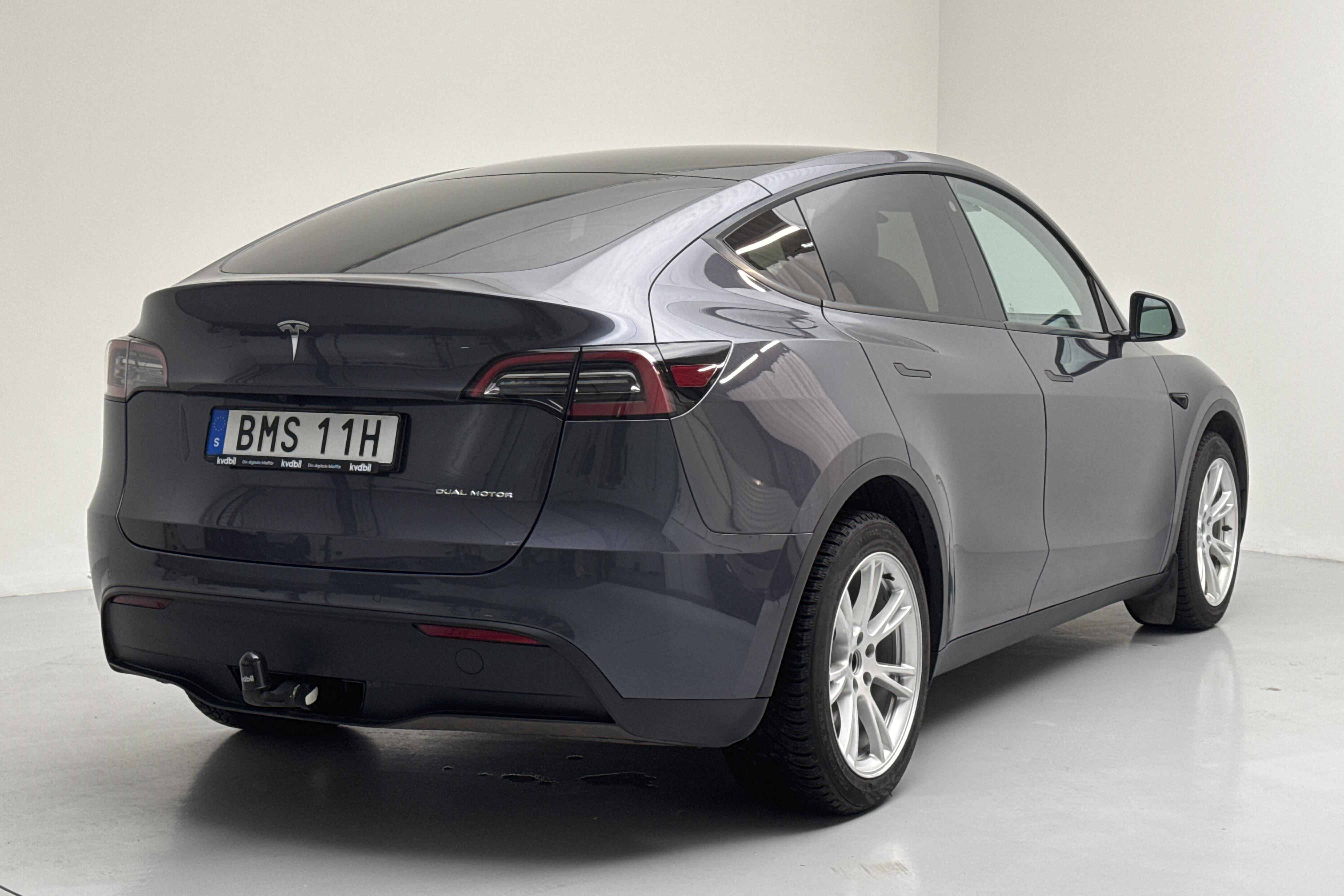 Tesla Model Y Long Range Dual Motor AWD - 5 765 mil - Automat - grå - 2022