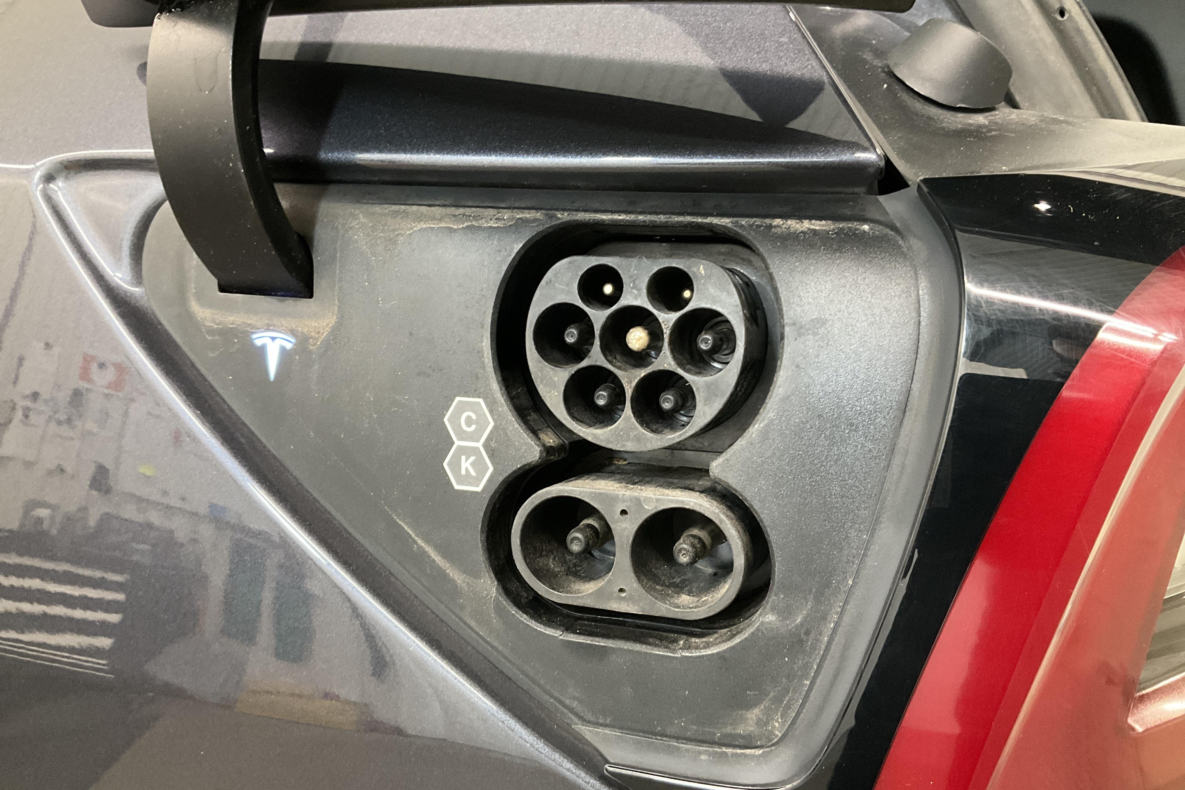 Tesla Model Y Long Range Dual Motor AWD - 5 765 mil - Automat - grå - 2022