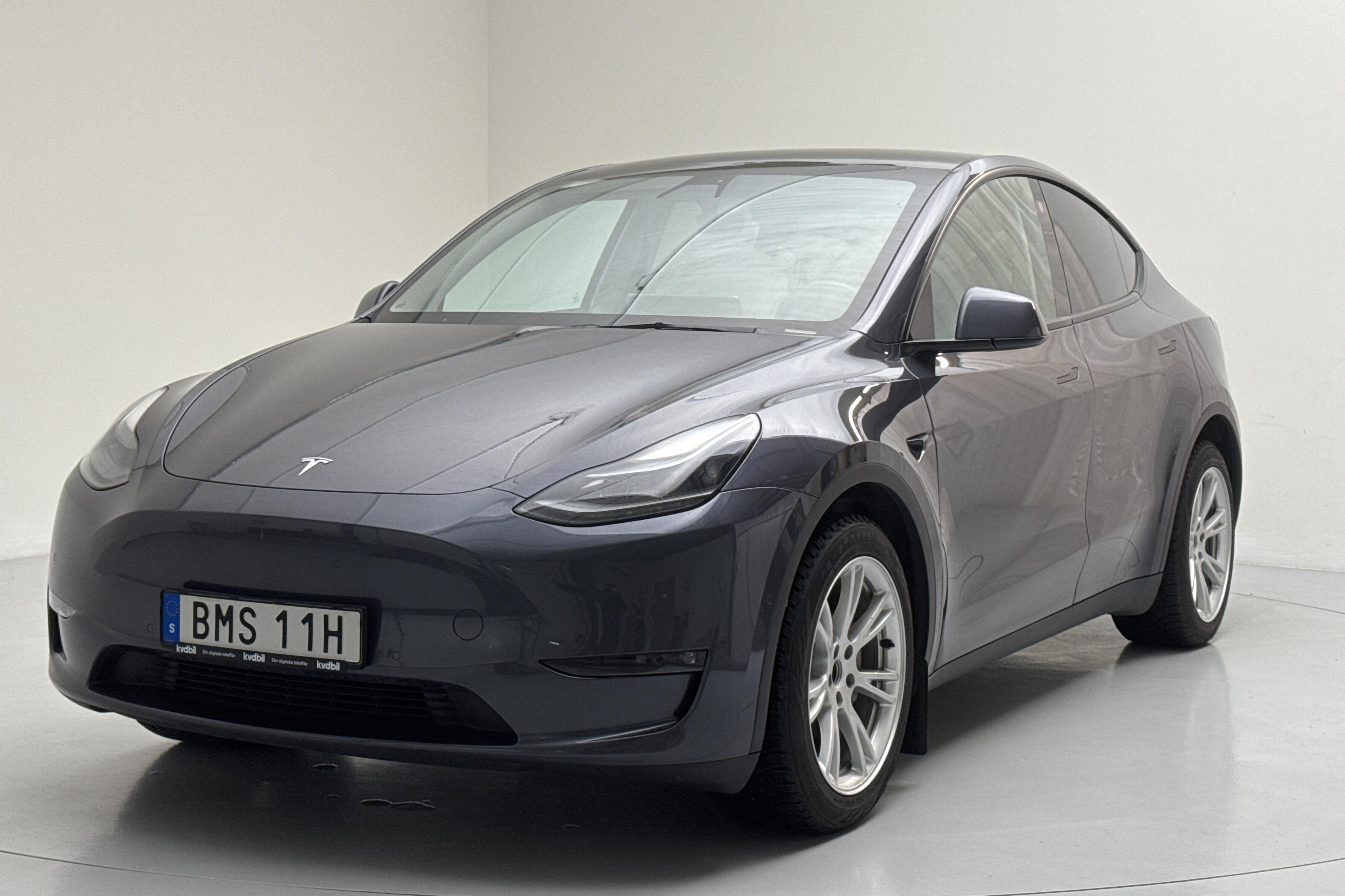 Tesla Model Y Long Range Dual Motor AWD - 5 765 mil - Automat - grå - 2022