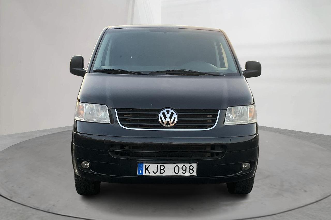 VW Transporter T5 2.5 TDI (174hk) - 13 948 mil - Automat - svart - 2008