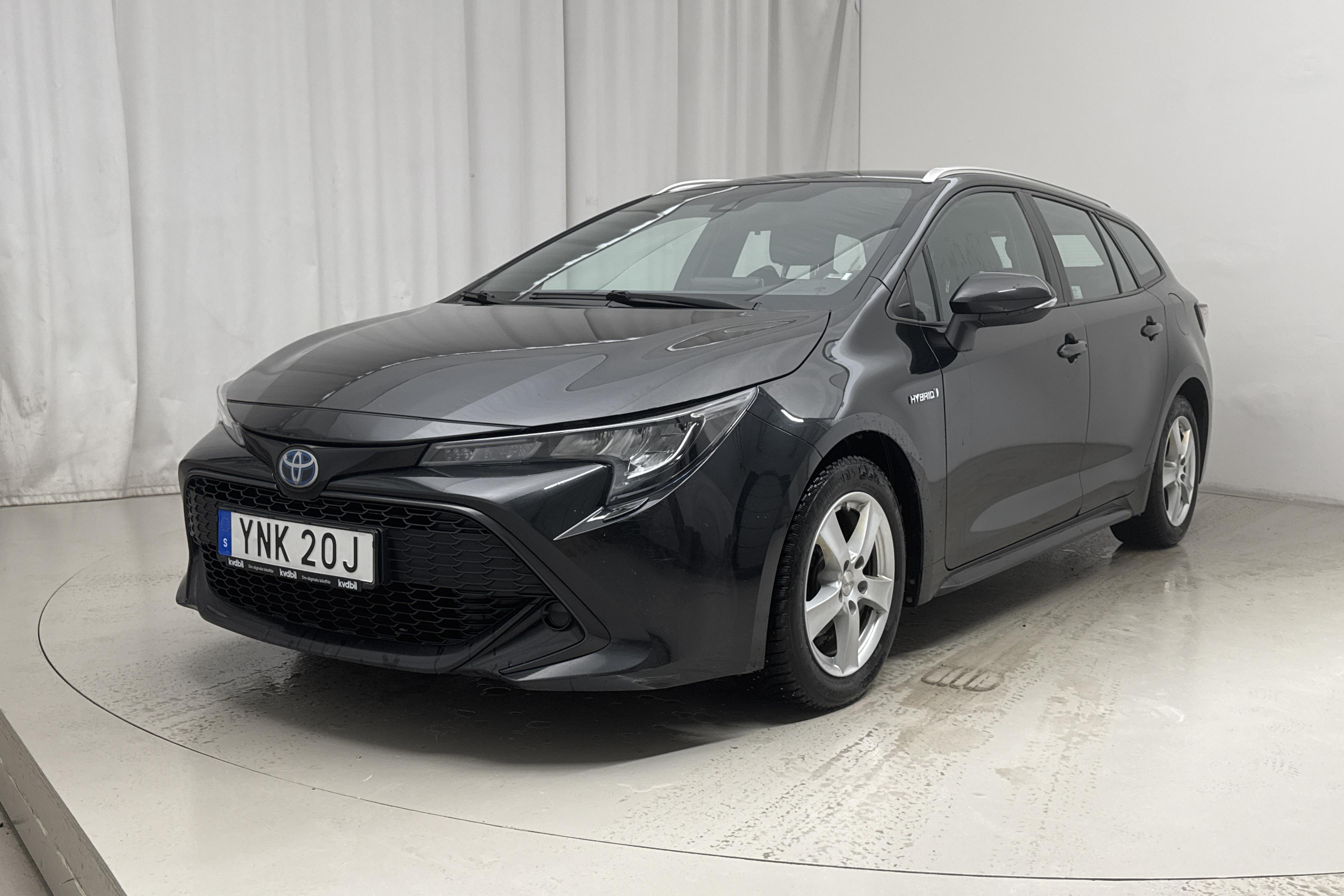 Toyota Corolla 1.8 Hybrid Touring Sports (122hk) - 8 357 mil - Automat - svart - 2019