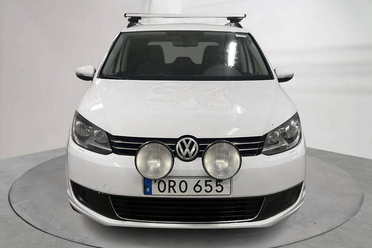 VW Touran 1.4 TGI EcoFuel (150hk) - 15 626 mil - Manuell - vit - 2012