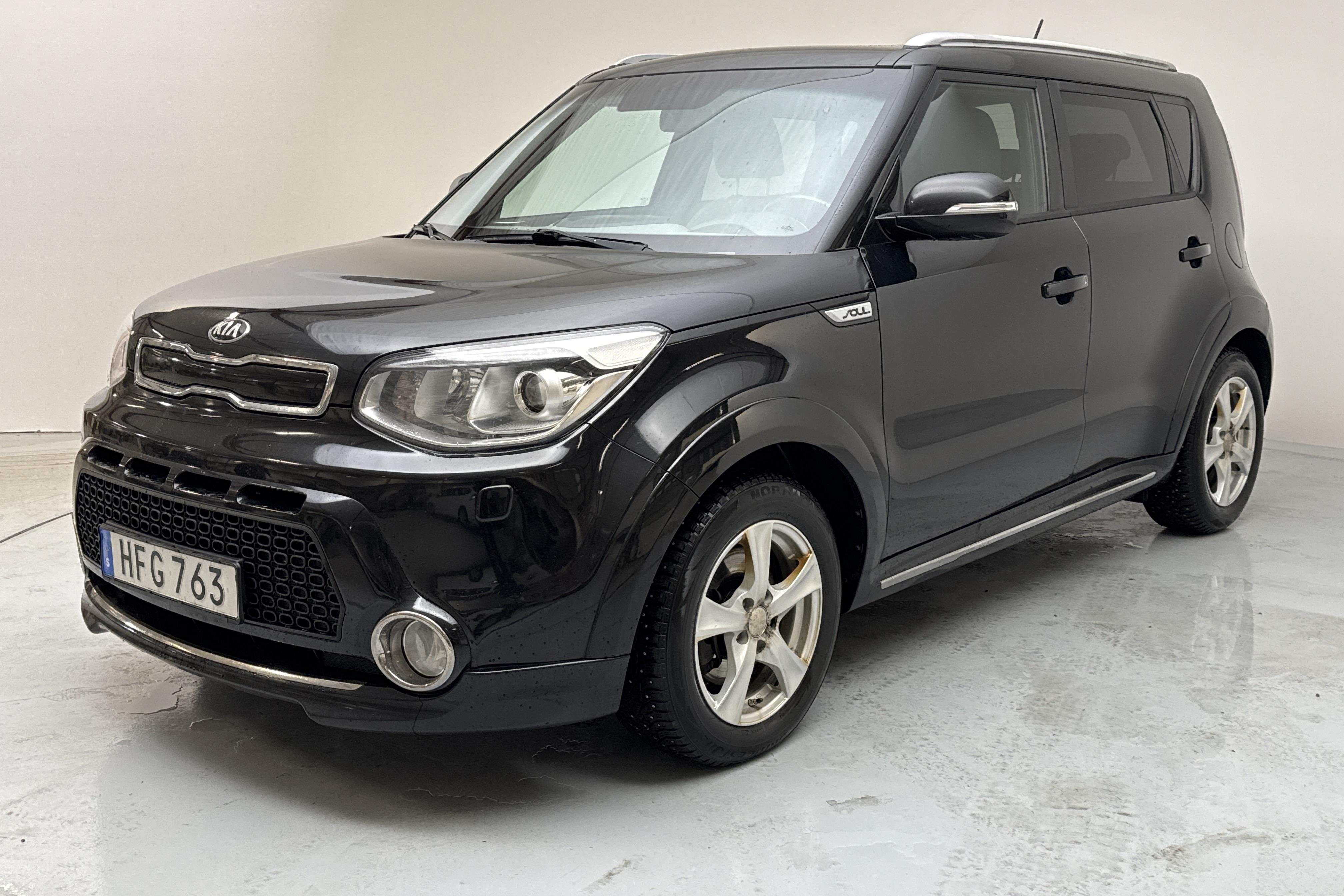 KIA Soul 1.6 CRDi (136hk) - 20 915 mil - Automat - svart - 2016