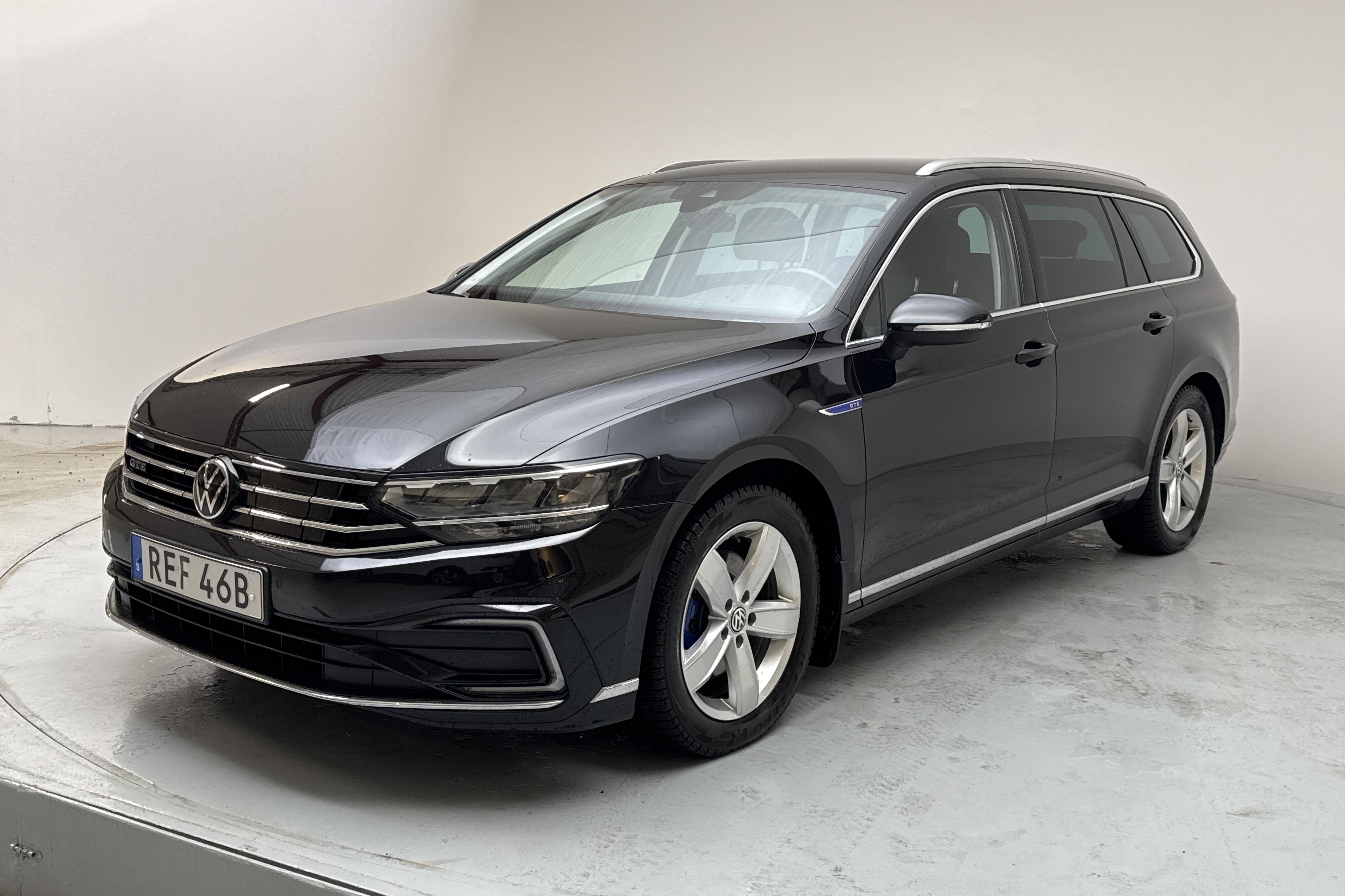 VW Passat 1.4 GTE Sportscombi (218hk) - 8 316 mil - Automat - svart - 2021