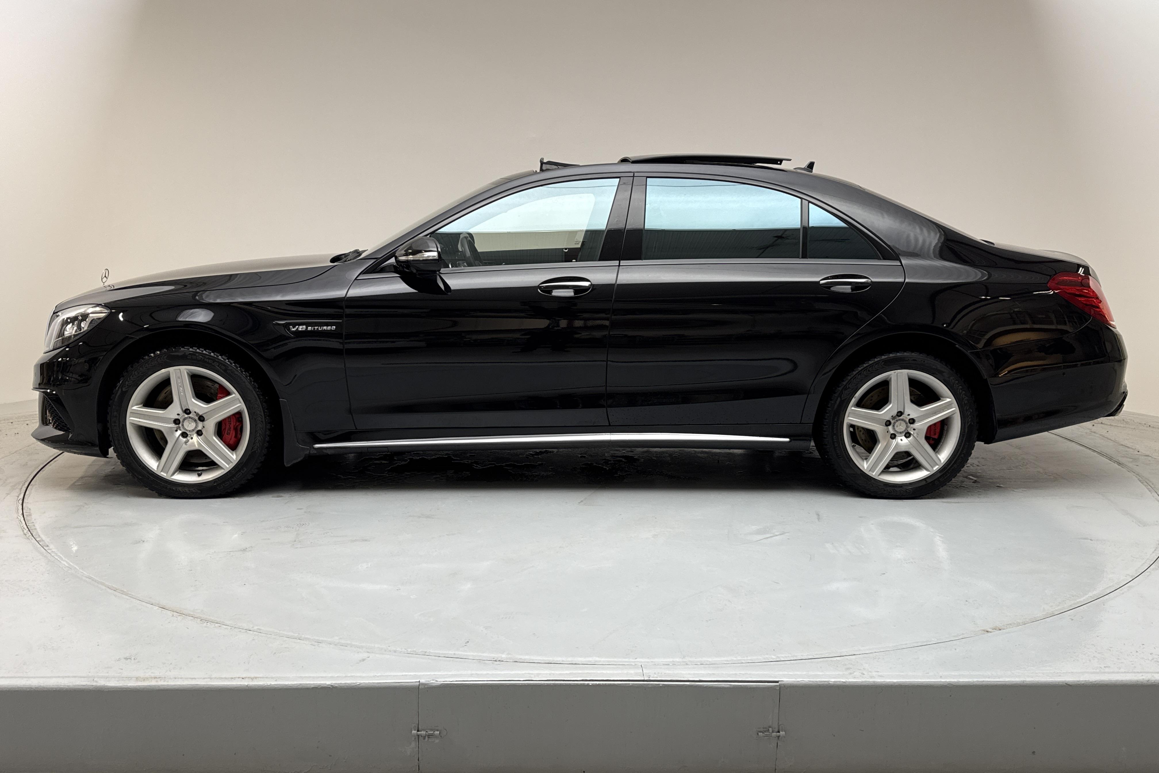 Mercedes S 63 AMG W222 4MATIC (585hk) - 16 632 mil - Automat - svart - 2016