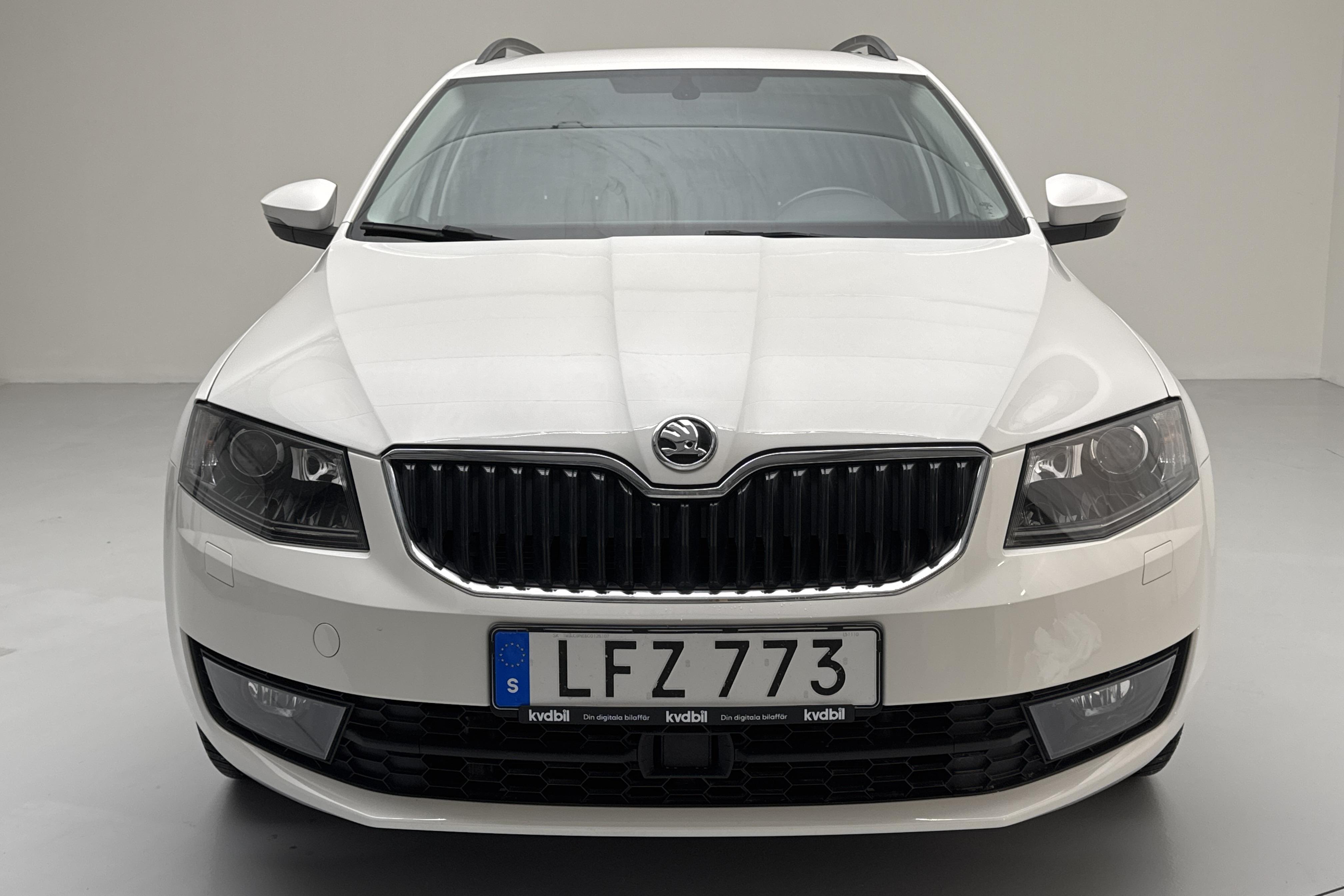 Skoda Octavia III 1.6 TDI GreenLine CR Combi (110hk) - 13 009 mil - Automat - vit - 2016