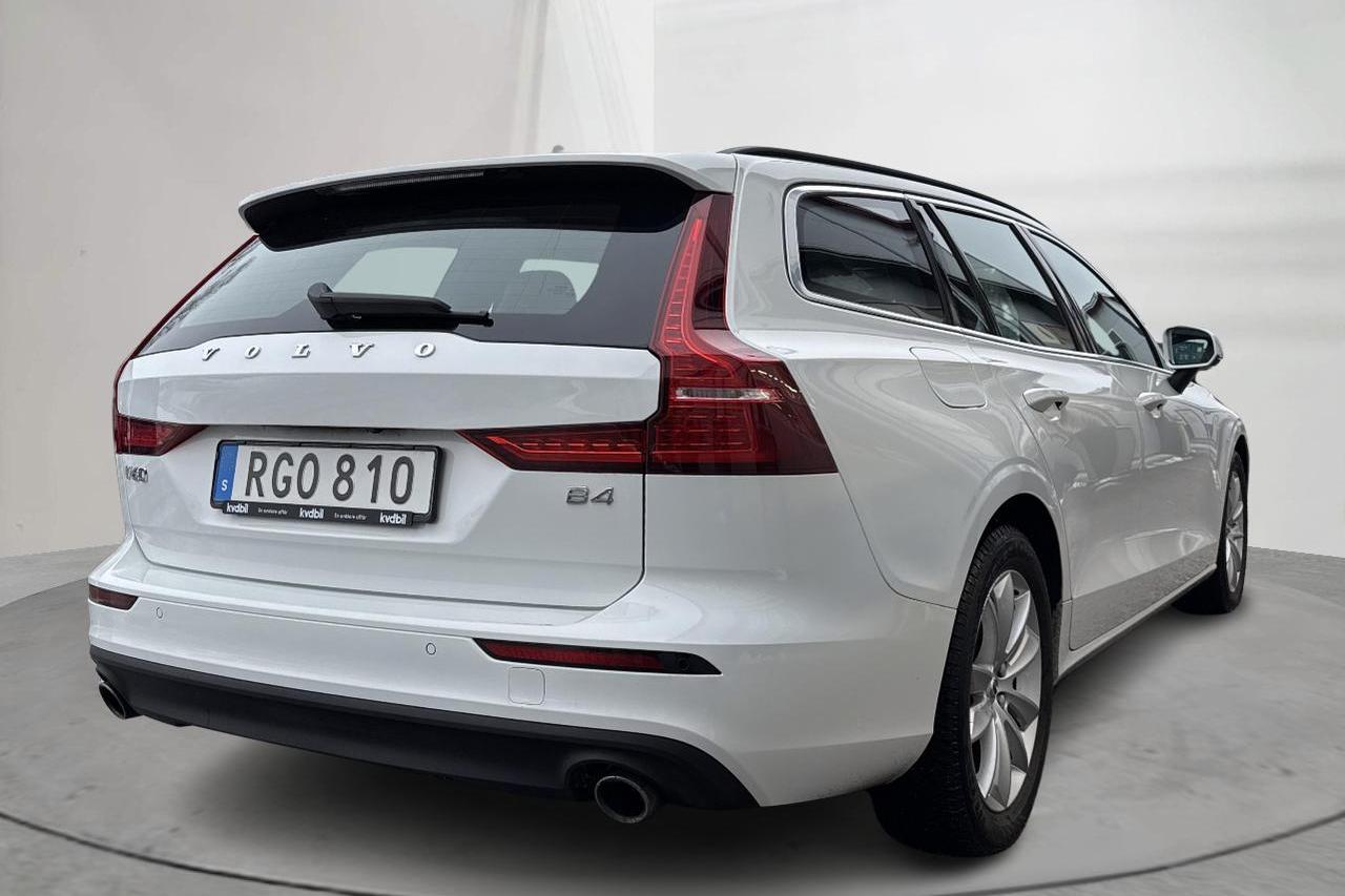 Volvo V60 B4 Mildhybrid, Diesel (197hk) - 13 784 mil - Automat - vit - 2022