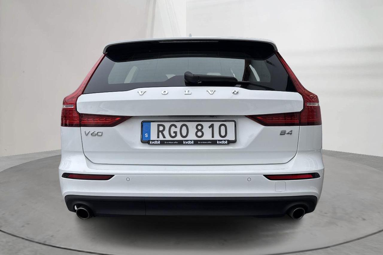 Volvo V60 B4 Mildhybrid, Diesel (197hk) - 13 784 mil - Automat - vit - 2022