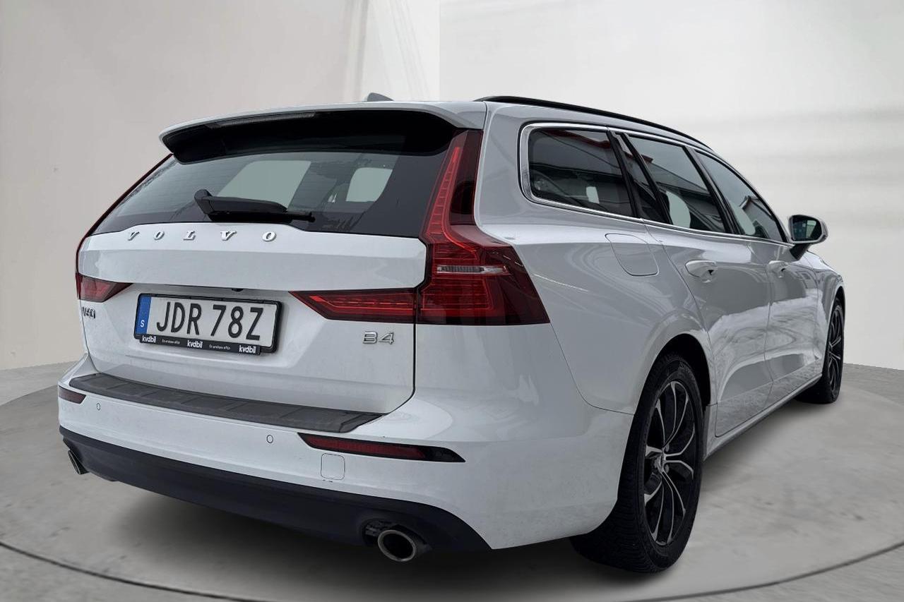 Volvo V60 B4 Mildhybrid, Diesel (197hk) - 7 411 mil - Automat - vit - 2022