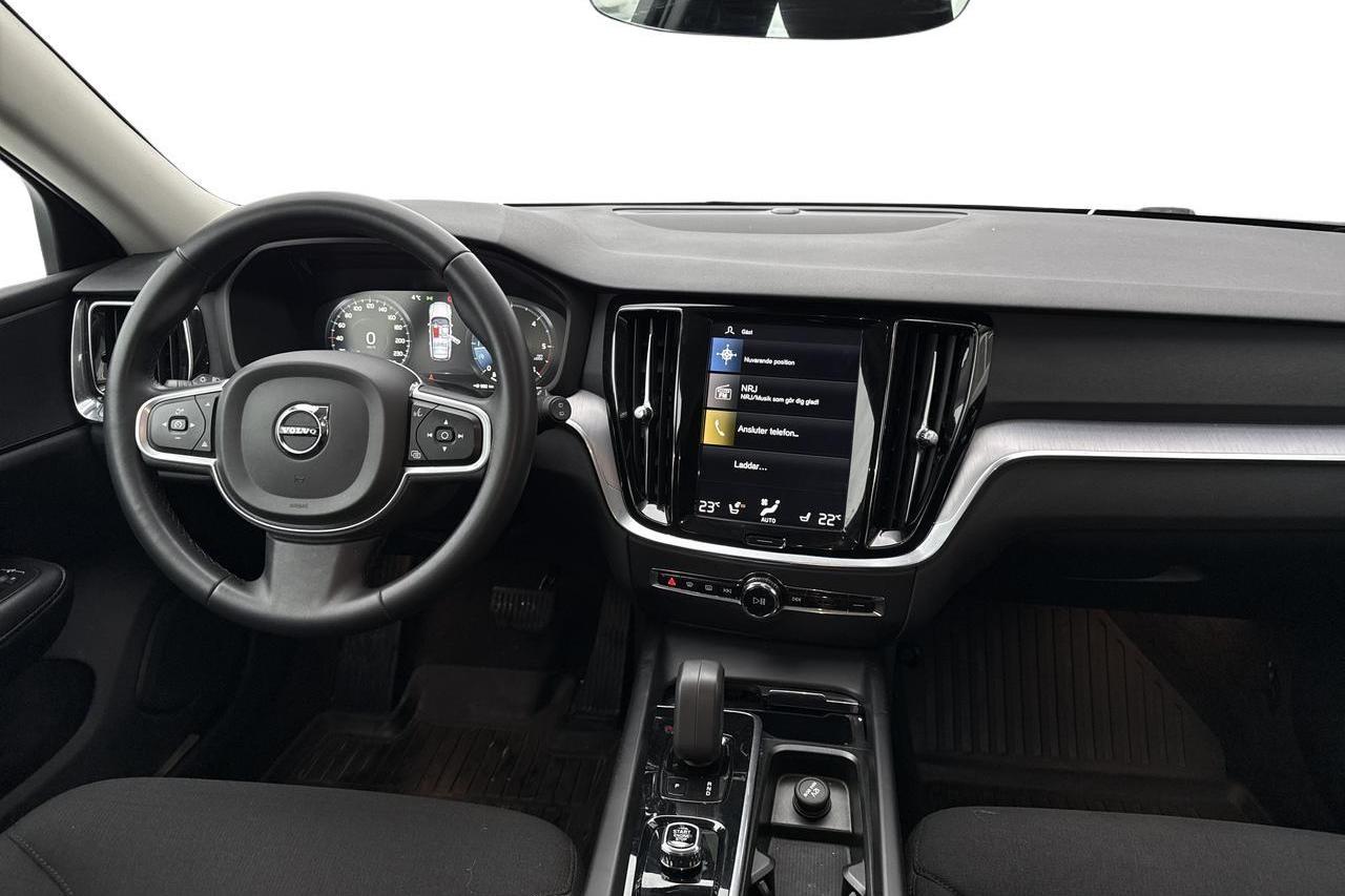 Volvo V60 B4 Mildhybrid, Diesel (197hk) - 7 411 mil - Automat - vit - 2022