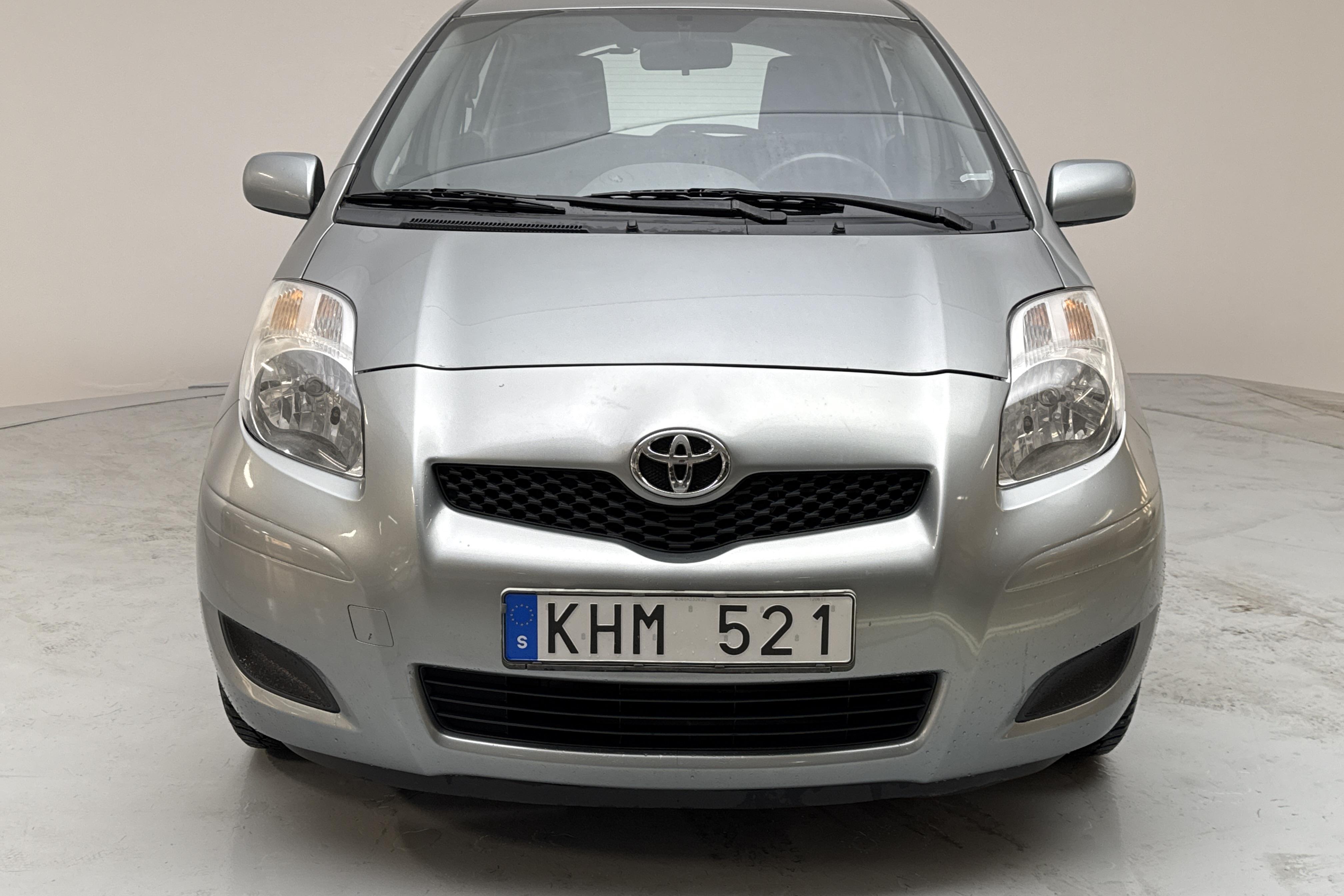 Toyota Yaris 1.0 5dr (69hk) - 15 129 mil - Manuell - grå - 2009