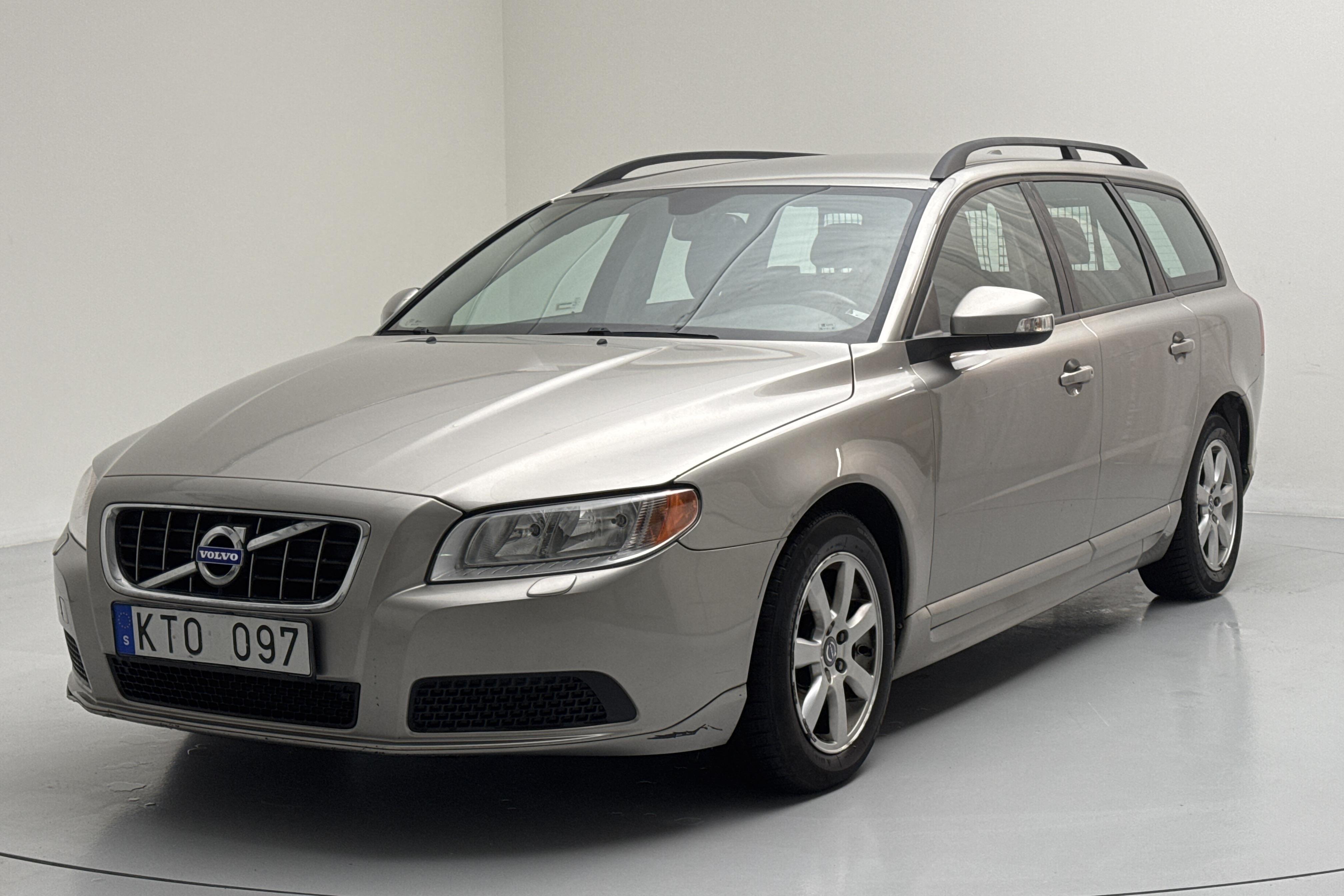 Volvo V70 II 1.6D DRIVe (109hk) - 12 357 mil - Manuell - Light Brown - 2011