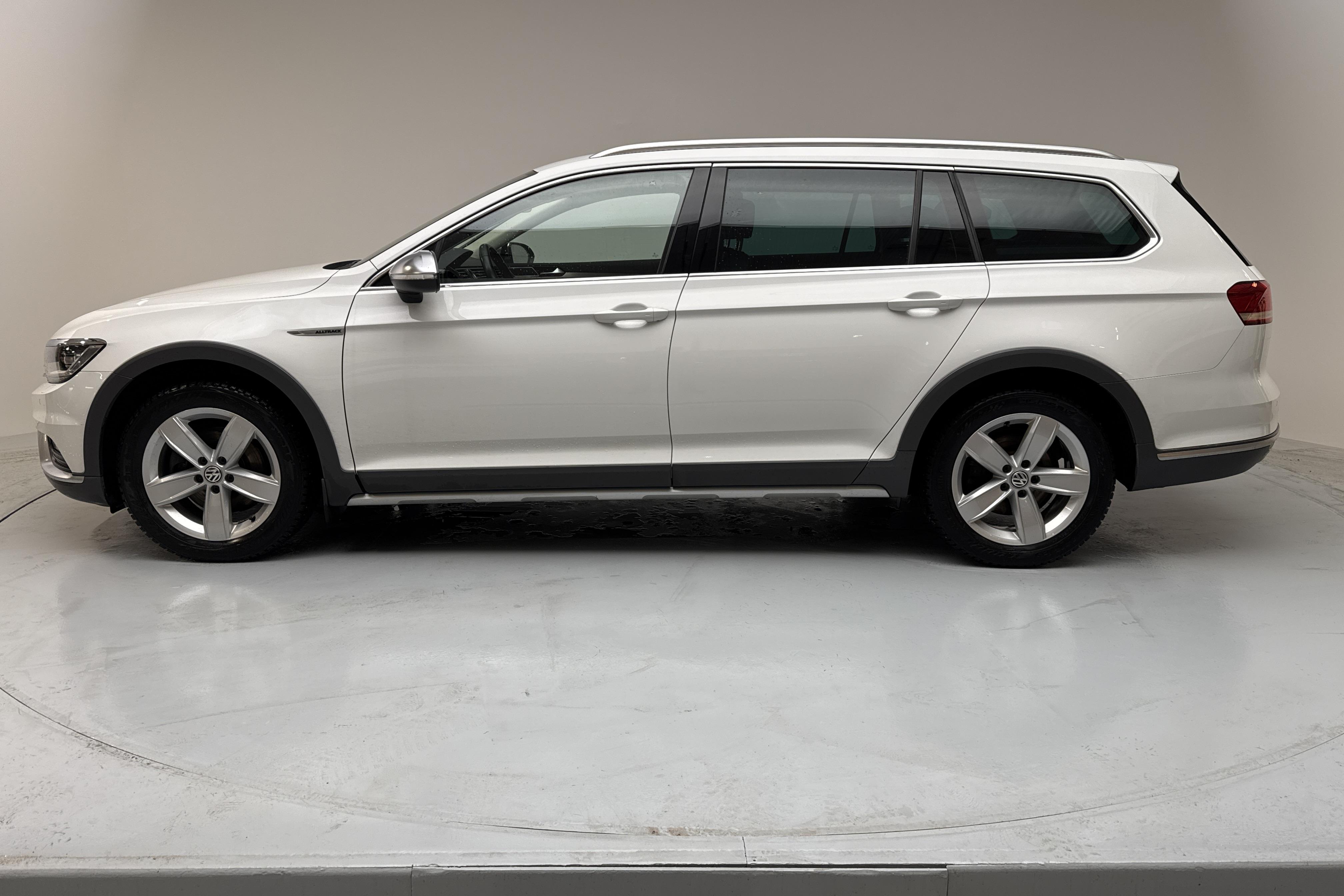 VW Passat Alltrack 2.0 TDI 4MOTION (190hk) - 11 148 mil - Automat - vit - 2018