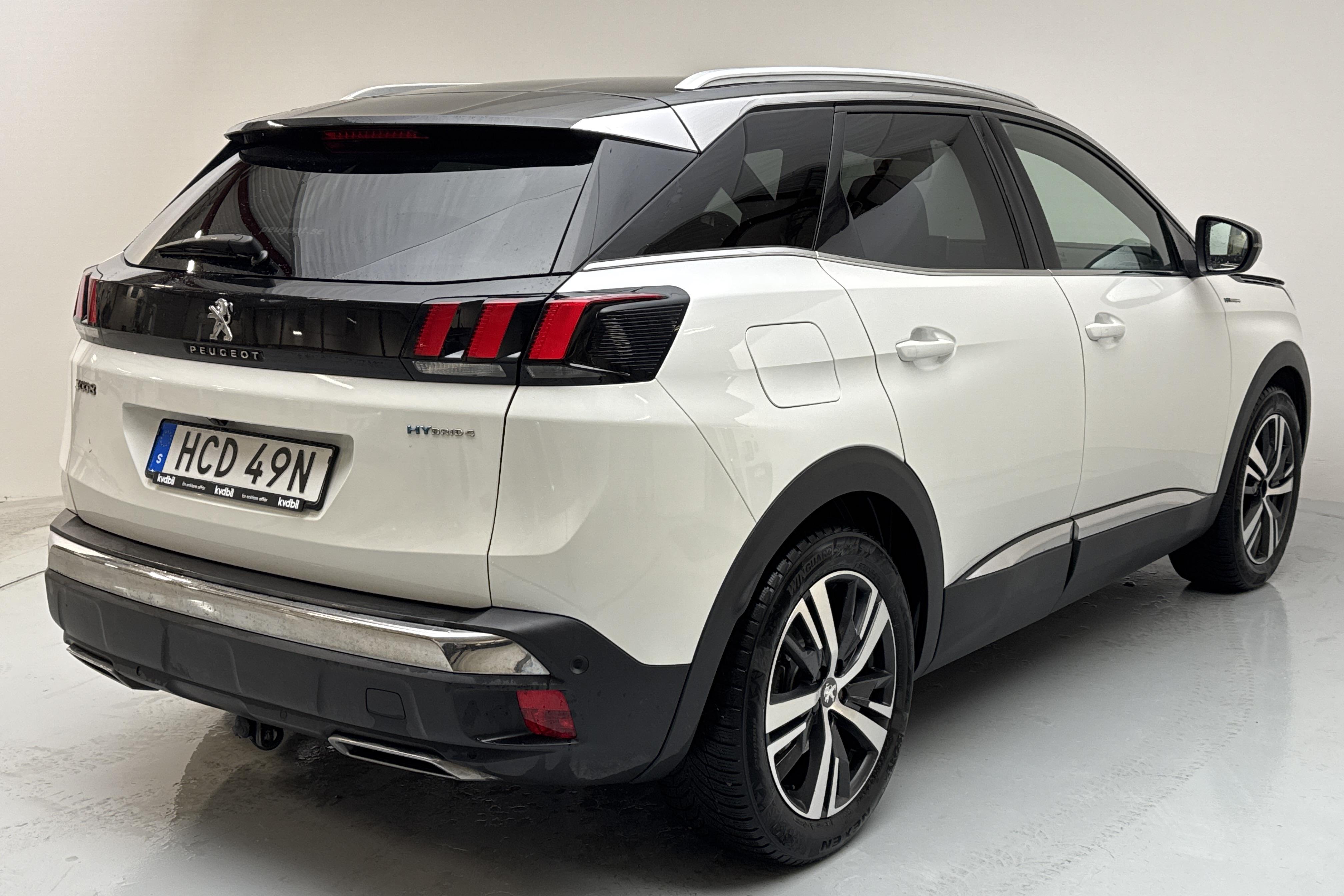 Peugeot 3008 1.6 Plug-in Hybrid 4 (300hk) - 15 851 mil - Automat - vit - 2020