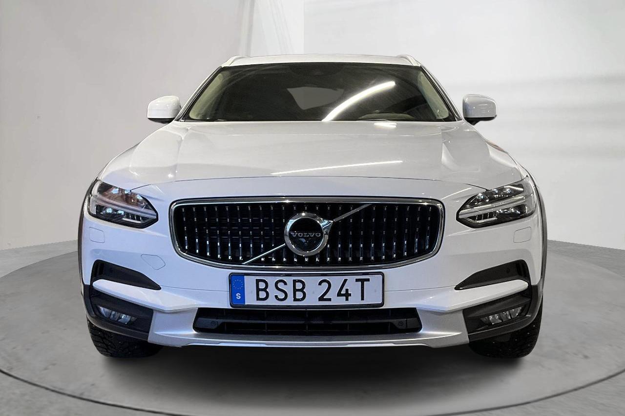 Volvo V90 D4 Cross Country AWD (190hk) - 13 034 mil - Automat - vit - 2020