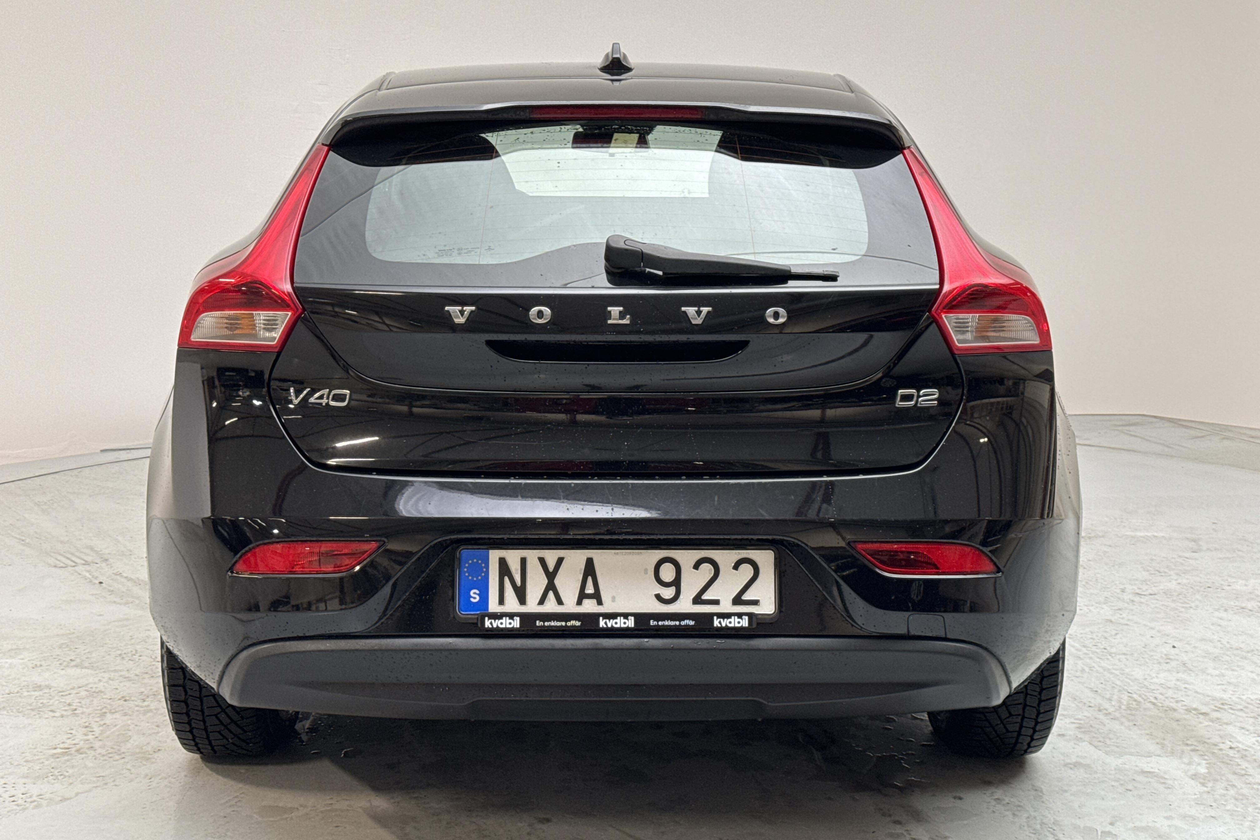 Volvo V40 D2 (115hk) - 17 608 mil - Manuell - svart - 2014