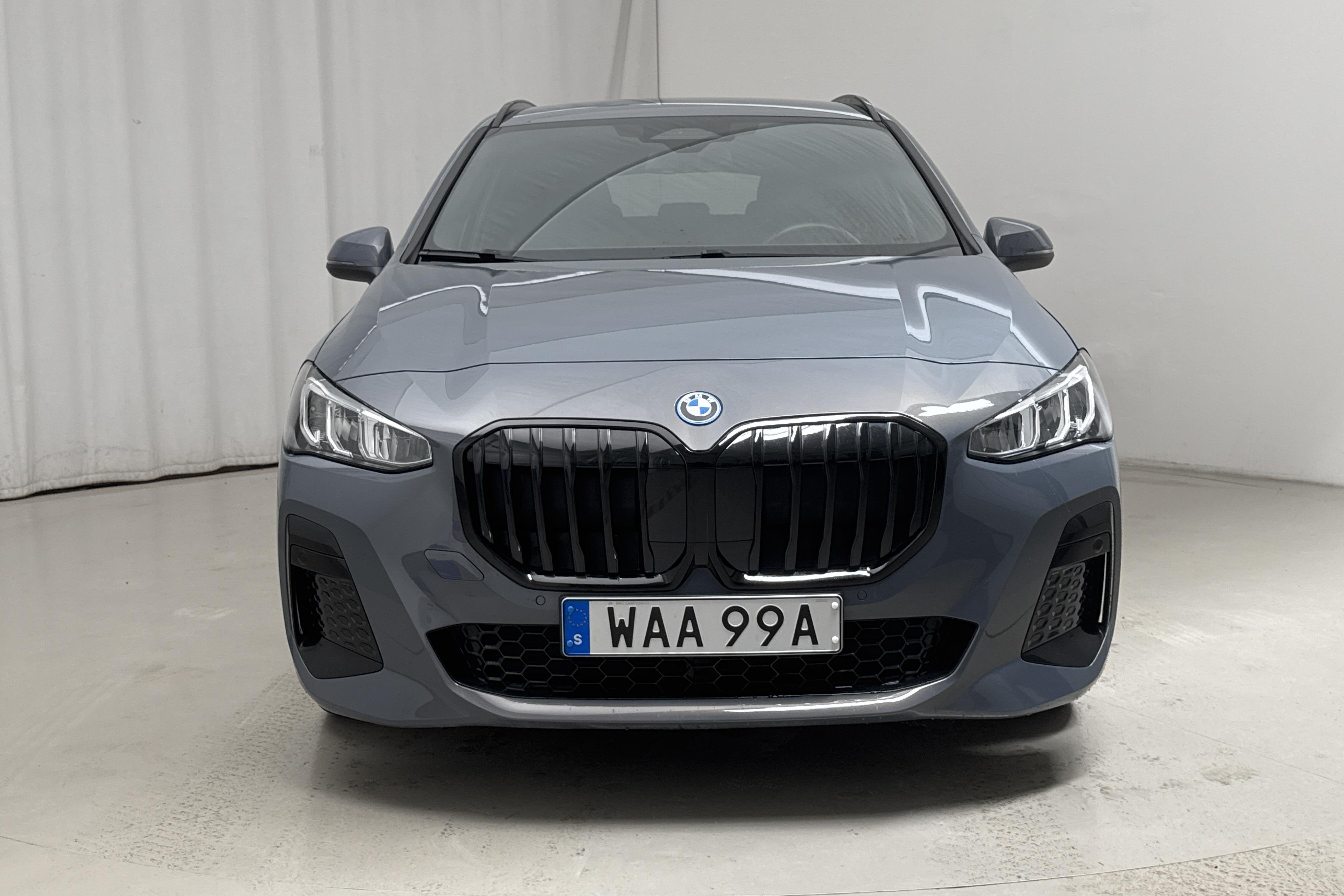 BMW 225xe Active Tourer 16,3 kWh, U06 (245hk) - 4 593 mil - Automat - grå - 2023