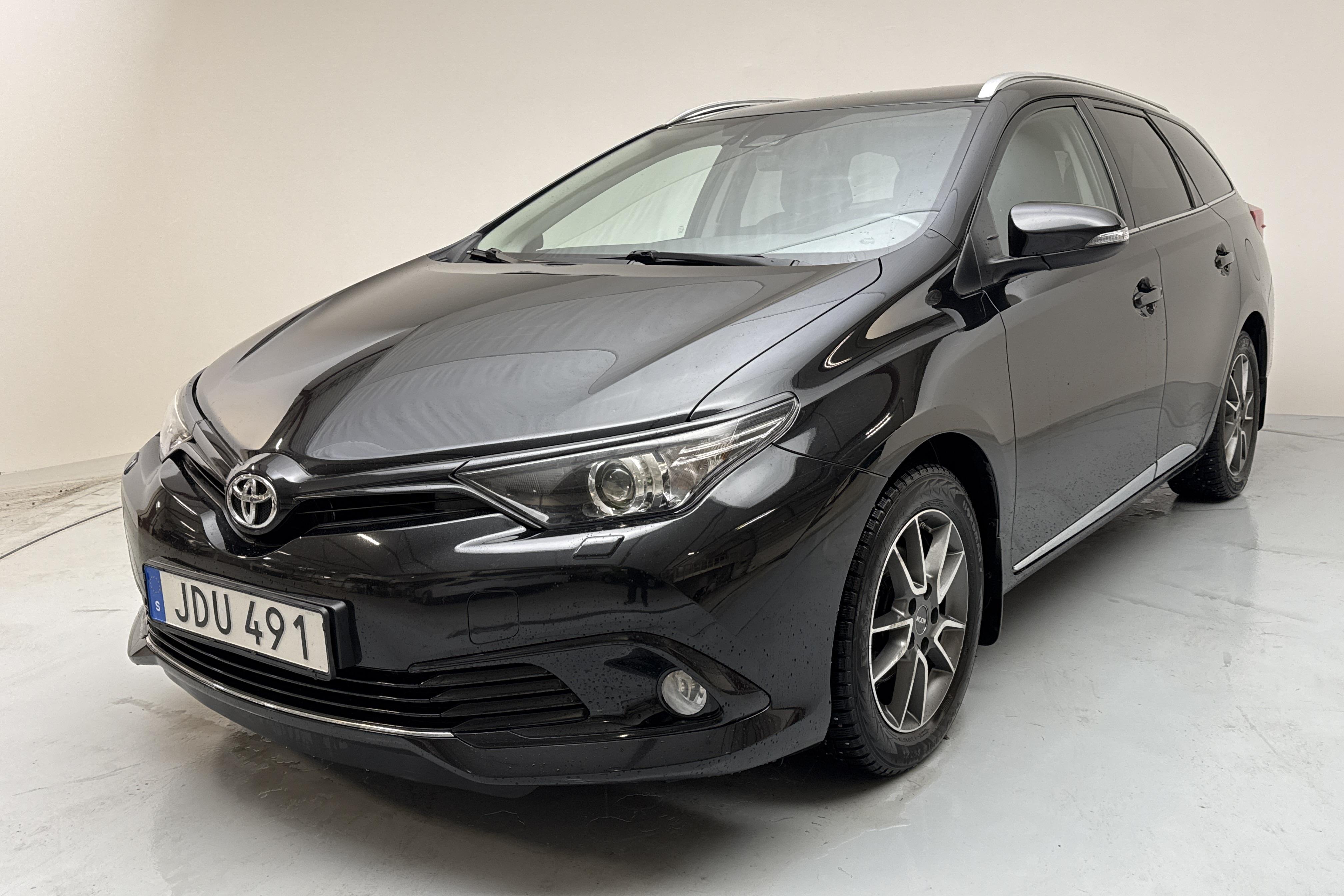 Toyota Auris 1.2T Touring Sports (116hk) - 7 147 mil - Automat - svart - 2018