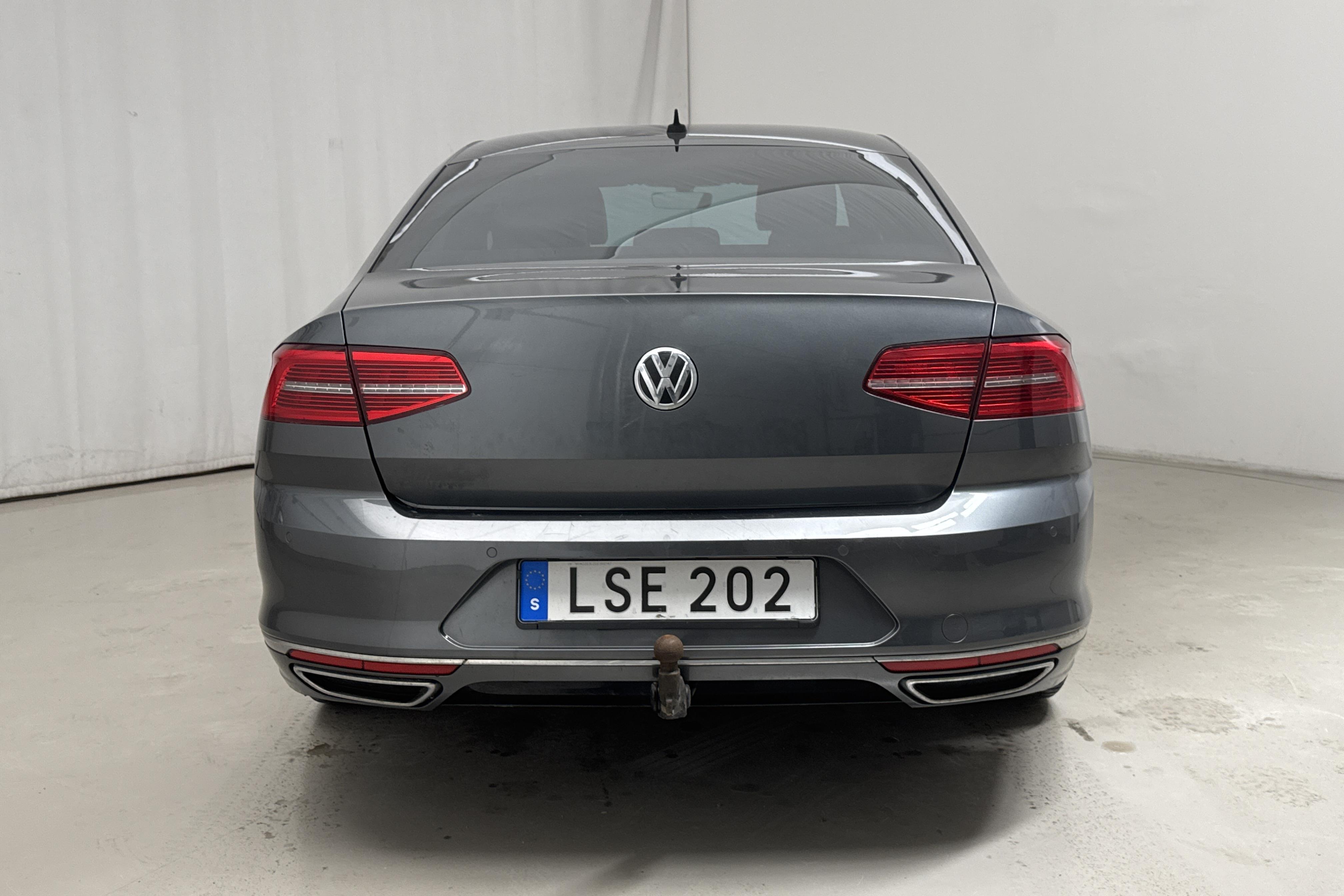 VW Passat 2.0 TDI 4MOTION (190hk) - 30 915 mil - Automat - Dark Grey - 2016