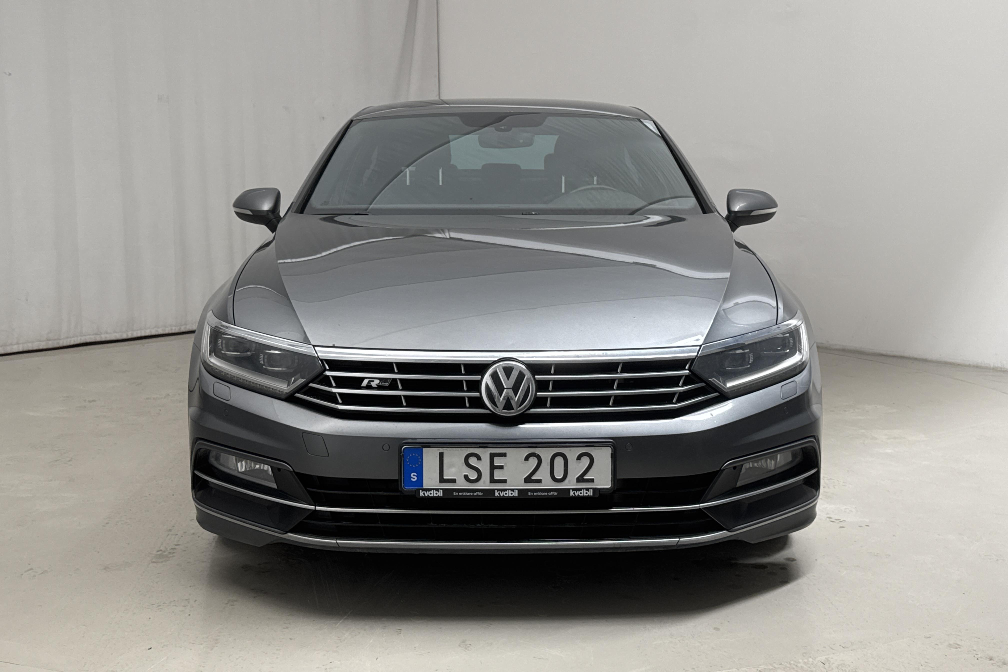 VW Passat 2.0 TDI 4MOTION (190hk) - 30 915 mil - Automat - Dark Grey - 2016