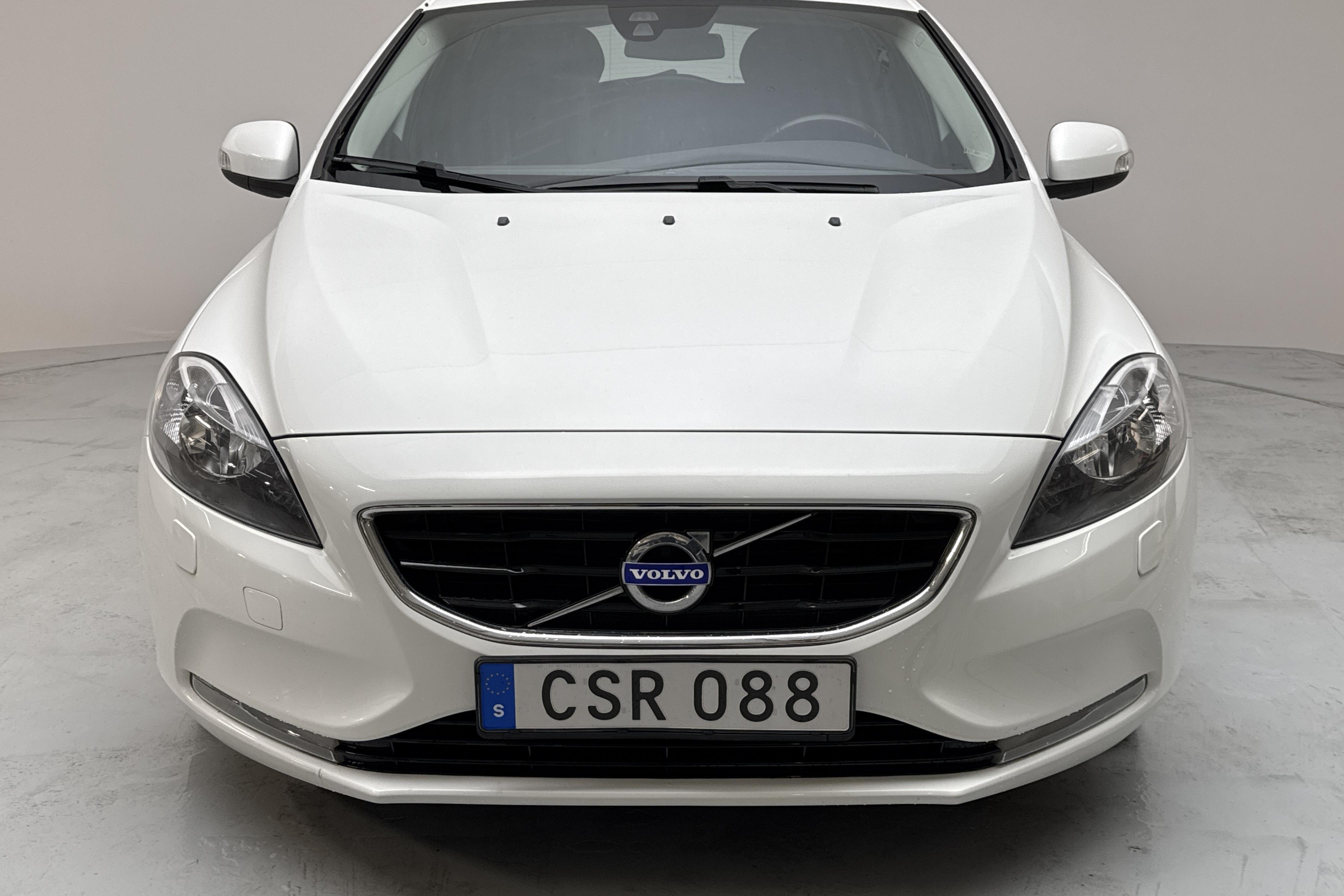 Volvo V40 D2 (115hk) - 13 426 mil - Manuell - vit - 2015