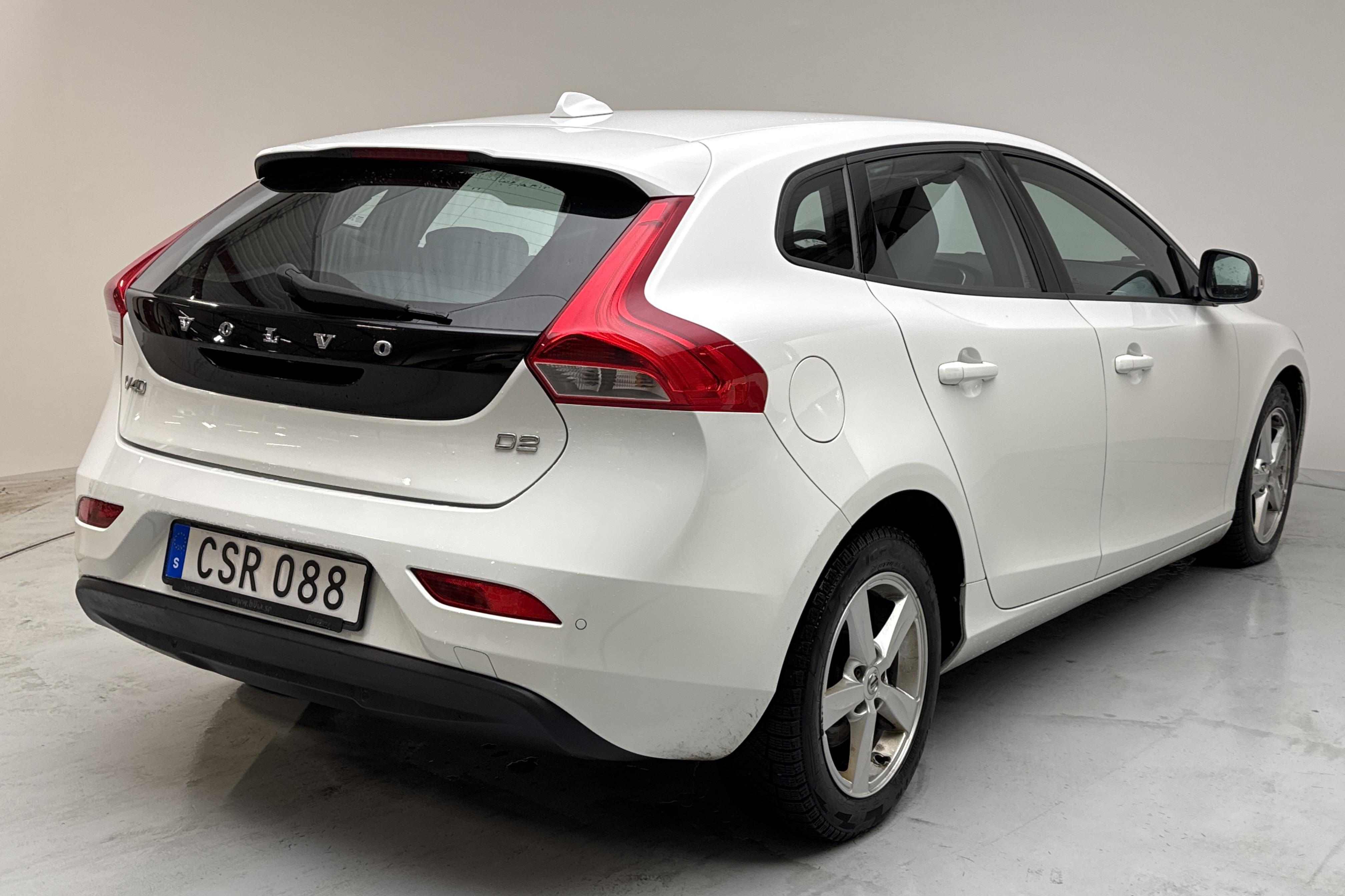 Volvo V40 D2 (115hk) - 13 426 mil - Manuell - vit - 2015