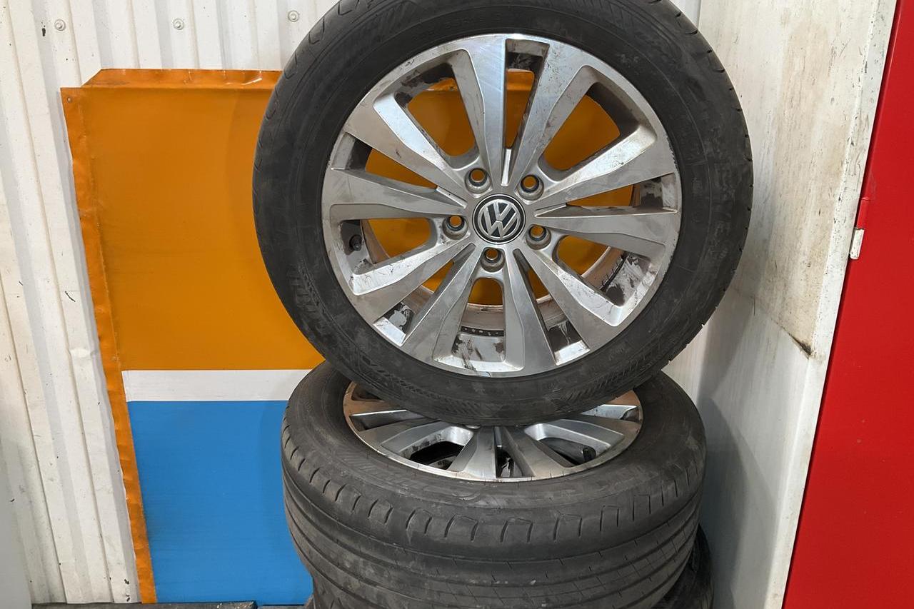 VW Golf VII 1.5 TGI 5dr (130hk) - 12 193 mil - Automat - röd - 2019