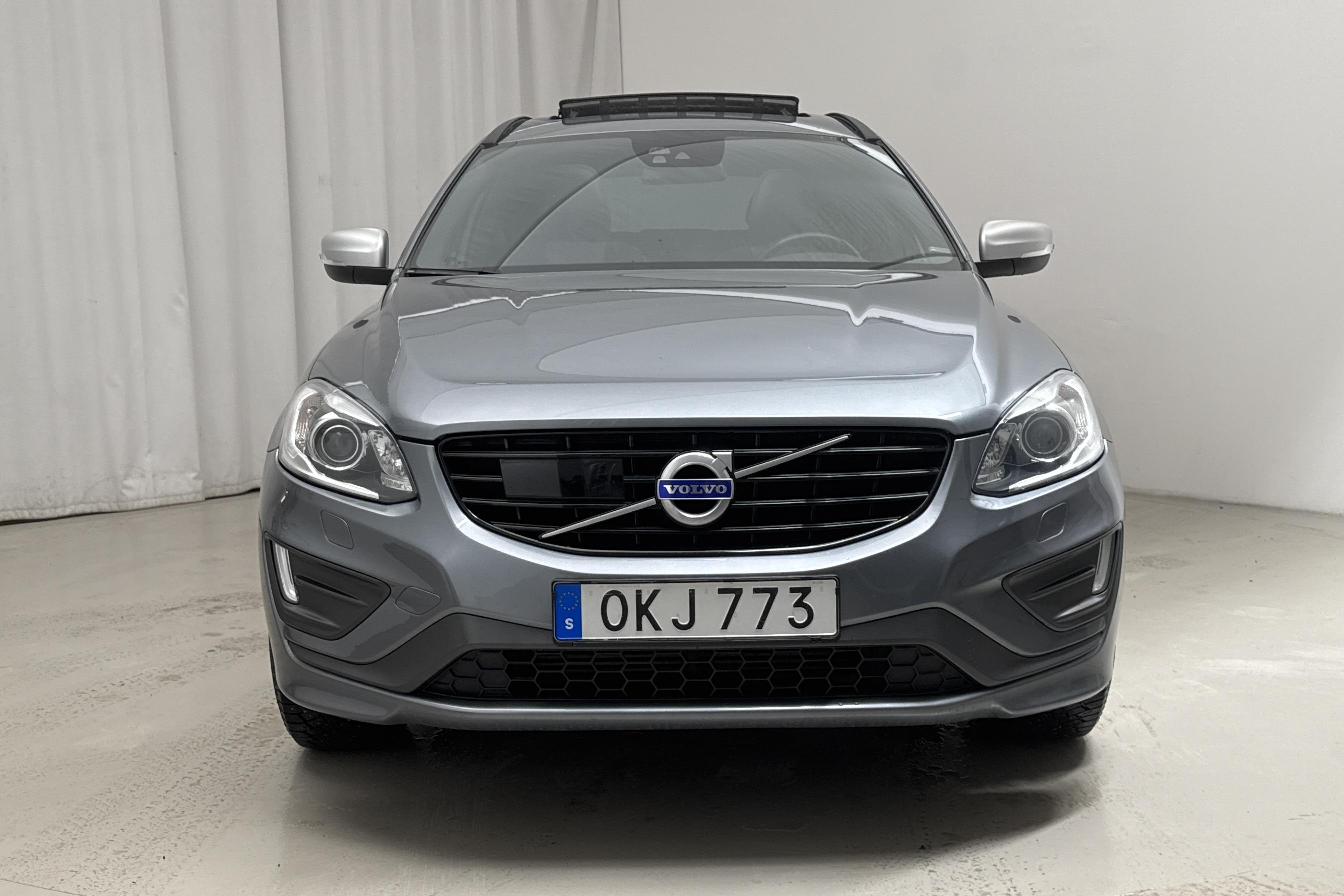 Volvo XC60 D4 AWD (190hk) - 11 311 mil - Automat - grå - 2017