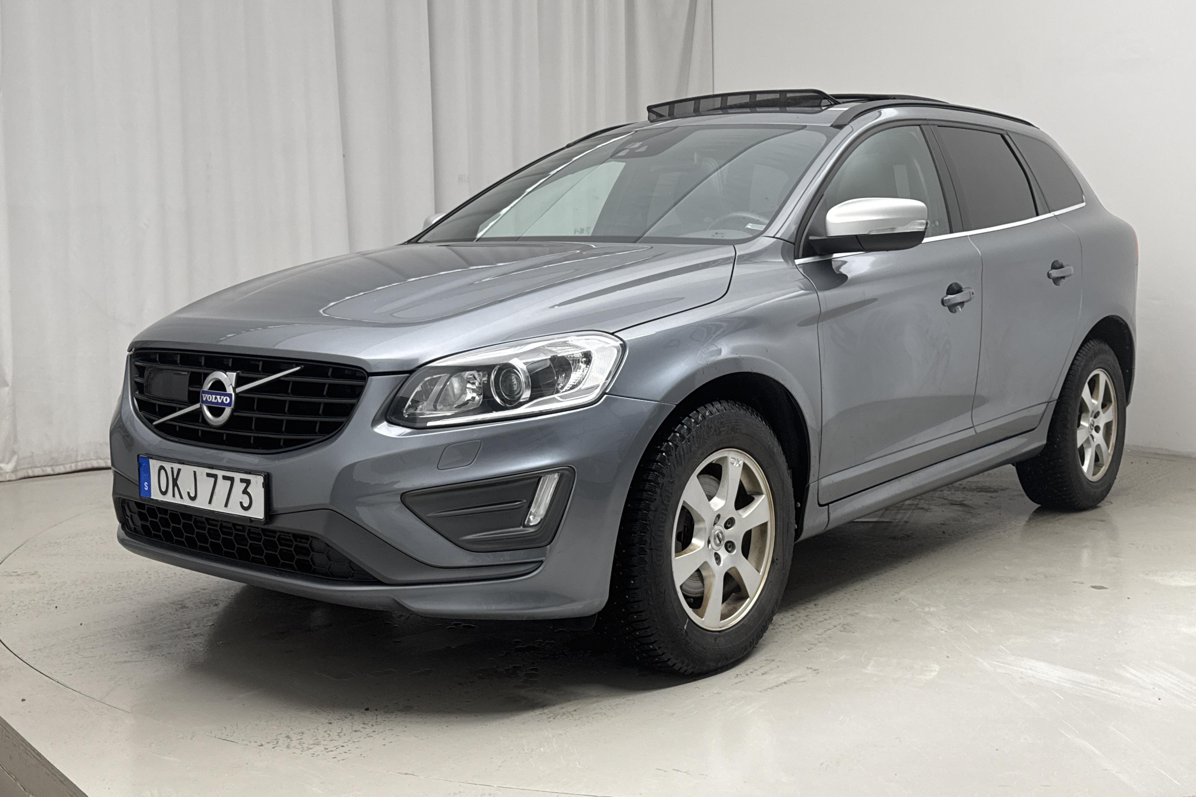 Volvo XC60 D4 AWD (190hk) - 11 311 mil - Automat - grå - 2017