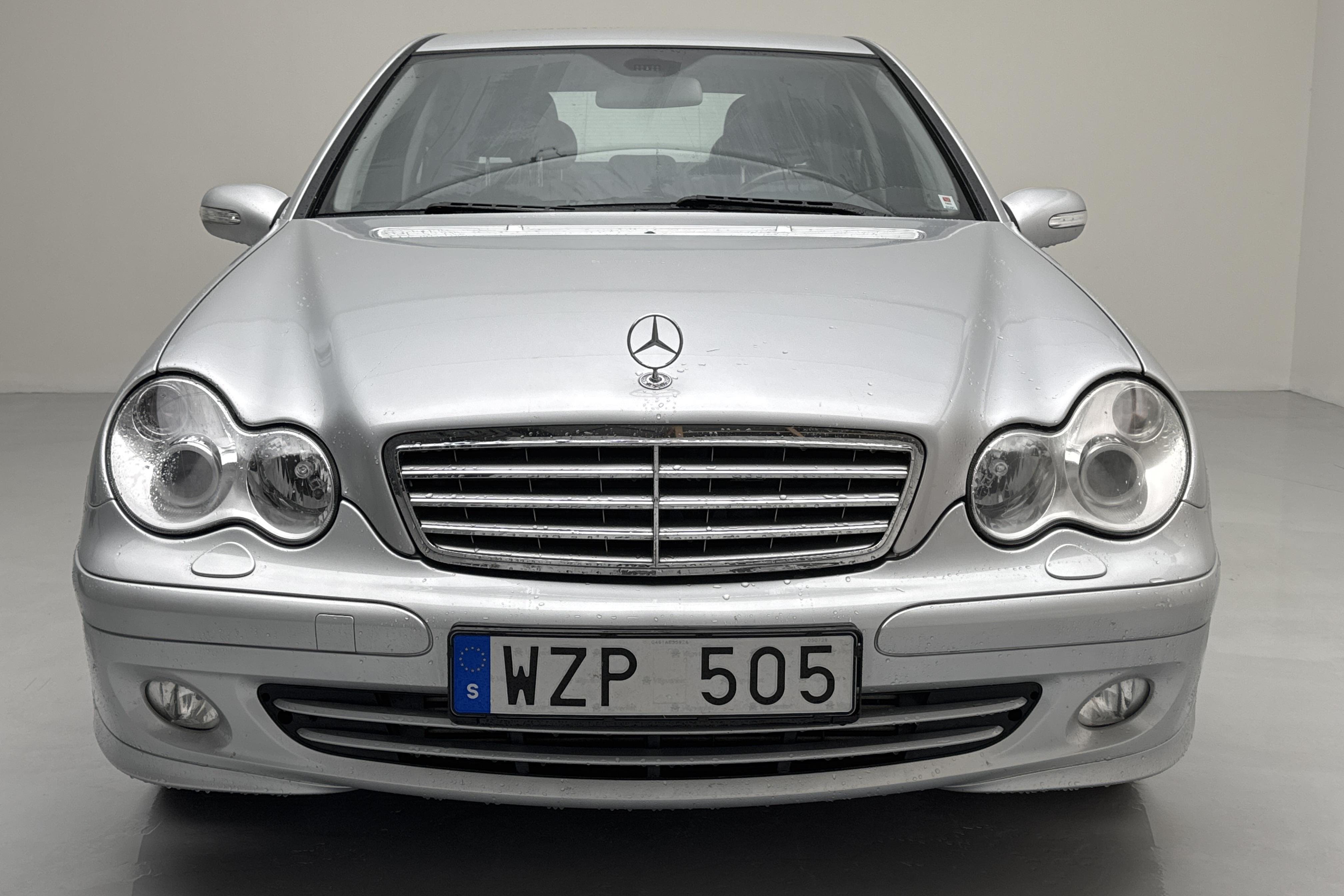 Mercedes C 180 Kompressor W203 (143hk) - 11 068 mil - Automat - silver - 2006