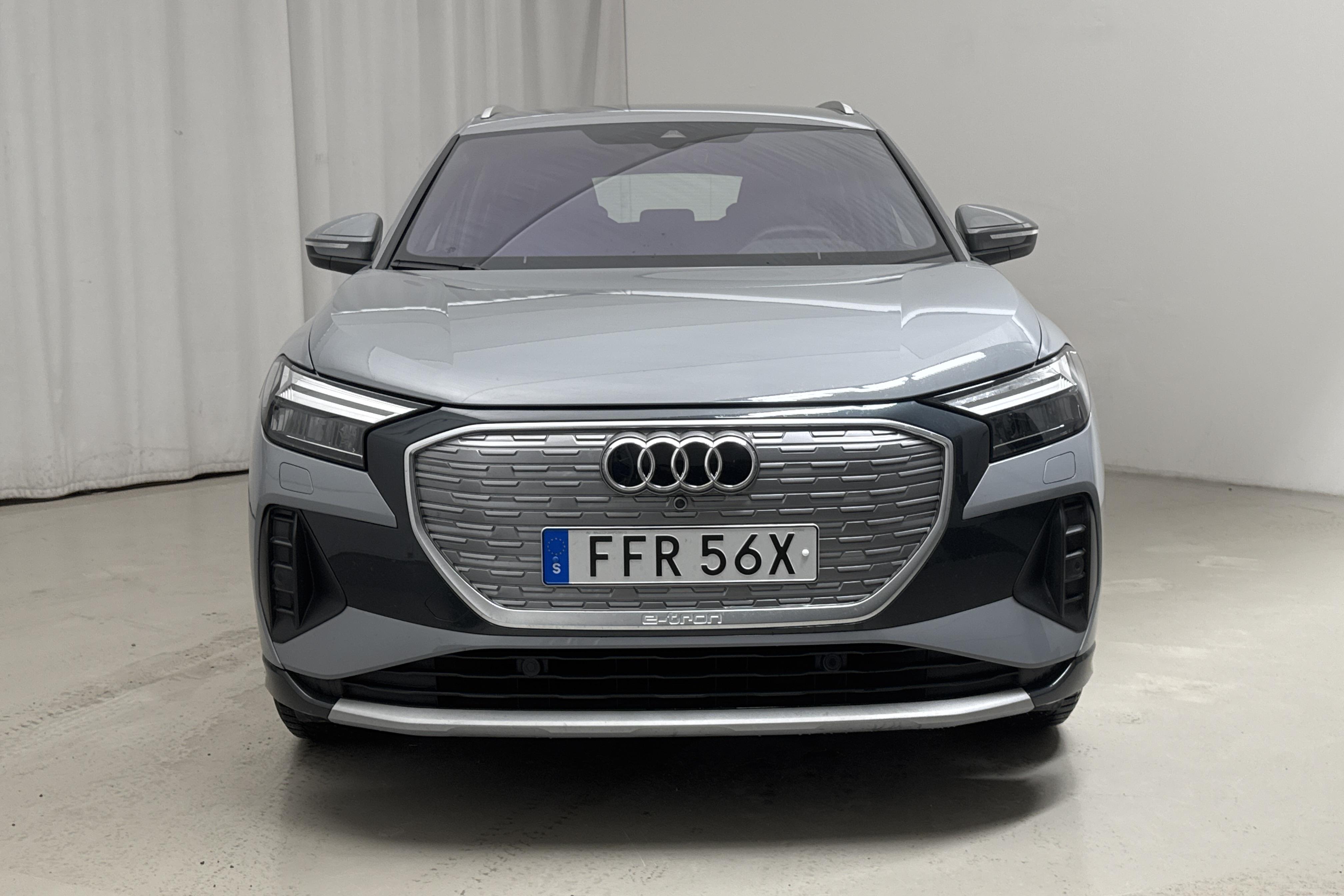 Audi Q4 40 e-tron 77 kWh (204hk) - 3 480 mil - Automat - grå - 2024