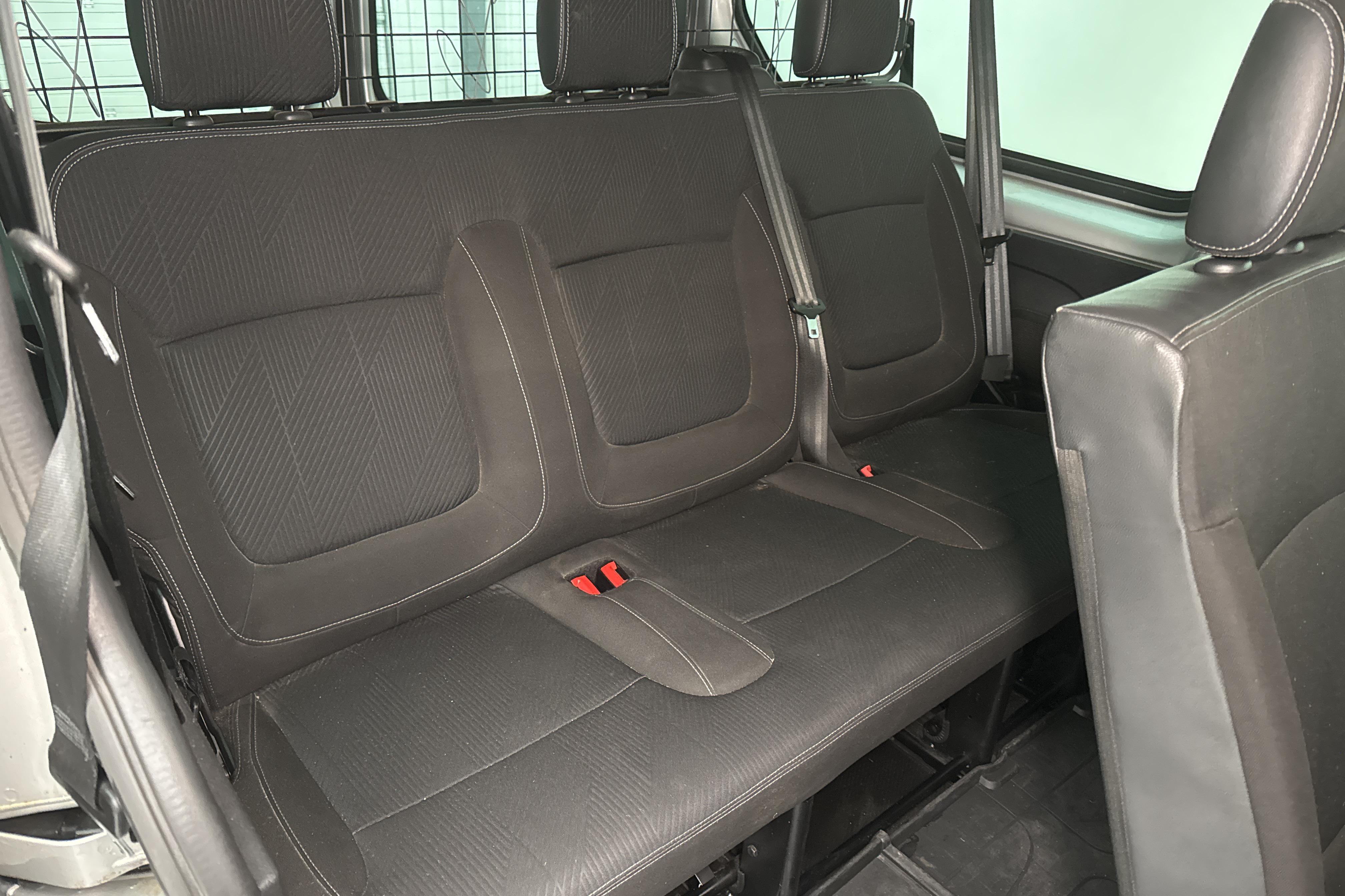 Nissan NV300 1.6 dCi Buss (125hk) - 10 580 mil - Manuell - silver - 2018