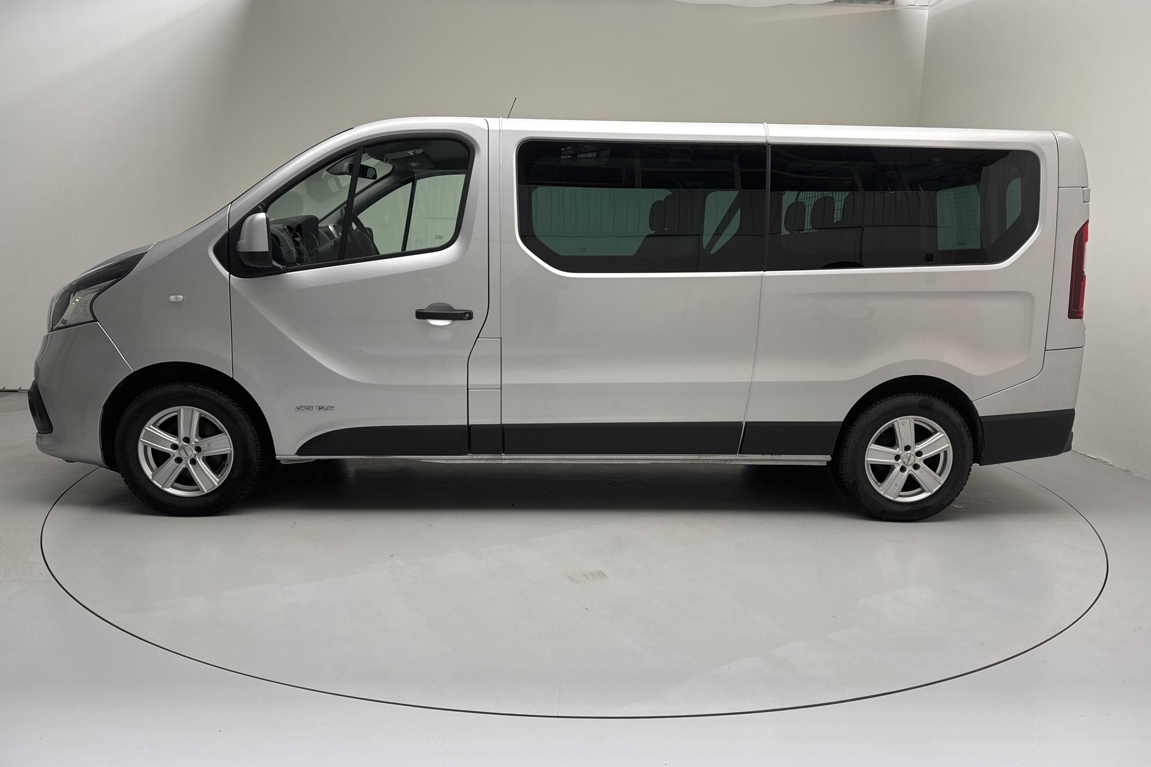 Nissan NV300 1.6 dCi Buss (125hk) - 10 580 mil - Manuell - silver - 2018