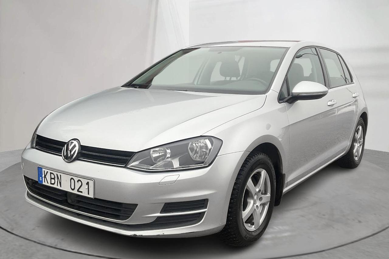 VW Golf VII 1.2 TSI 5dr (105hk) - 8 668 mil - Manuell - silver - 2013